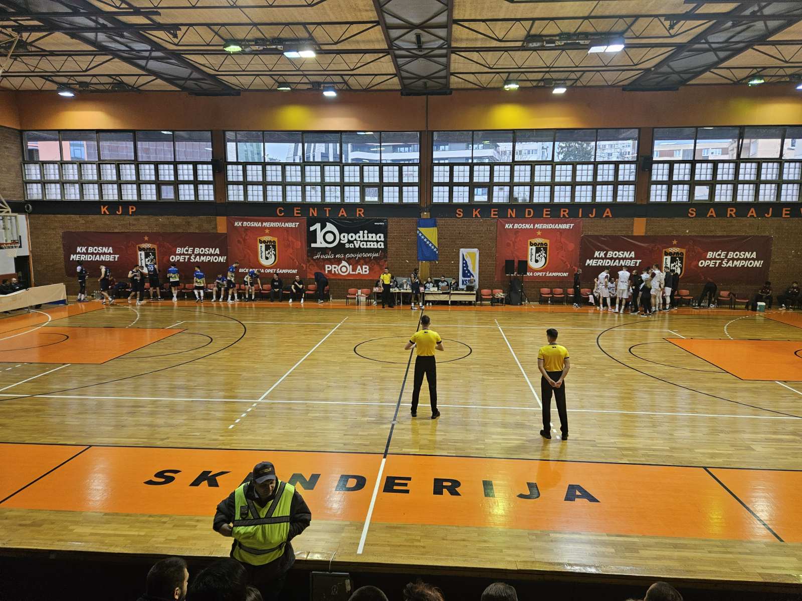 IMG-e0bbea1386ec419ede9f35af89bdb4c7-V