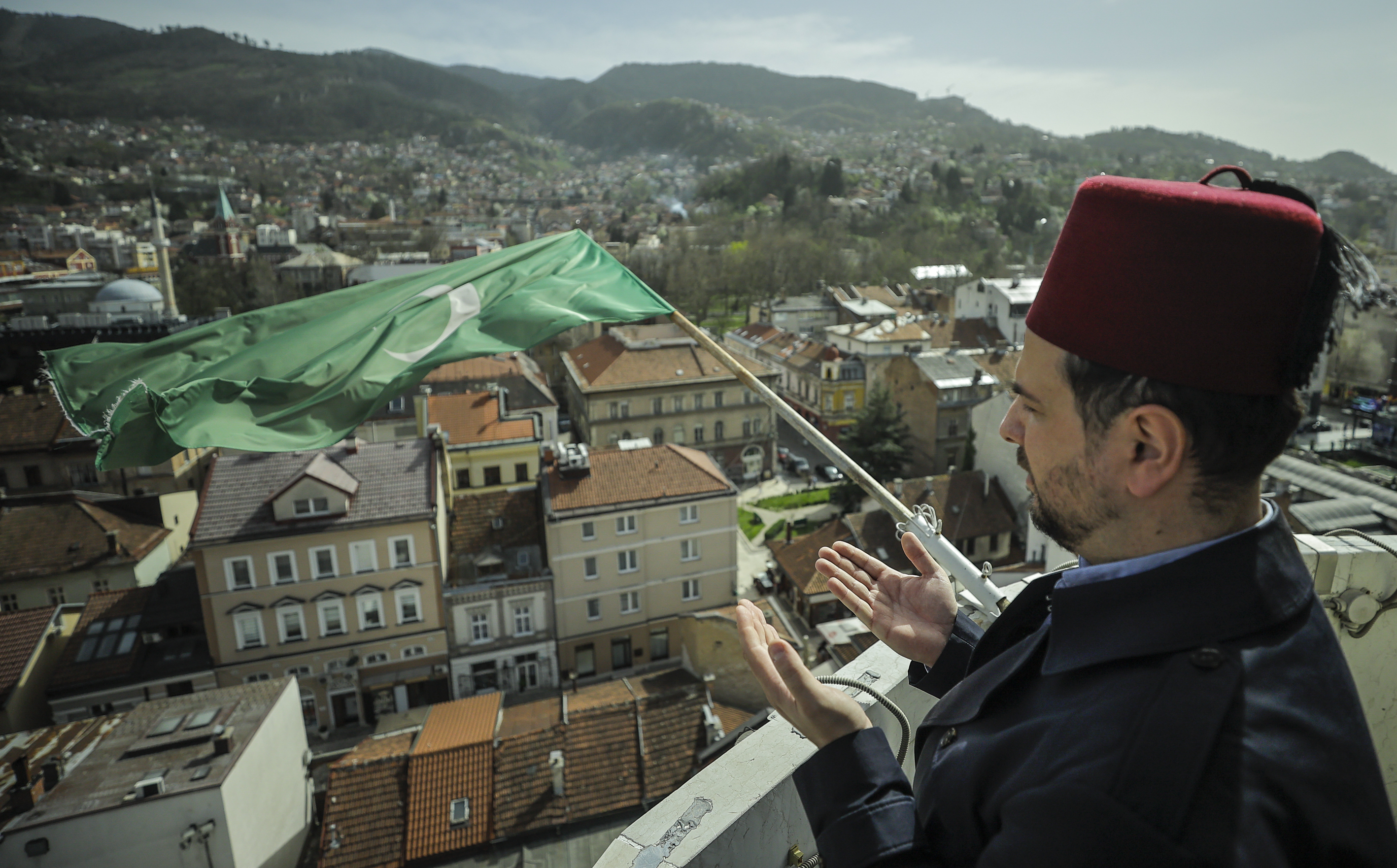 Učenje ezana sa munare Begove džamije u Sarajevu tradicija duga skoro 500 godina