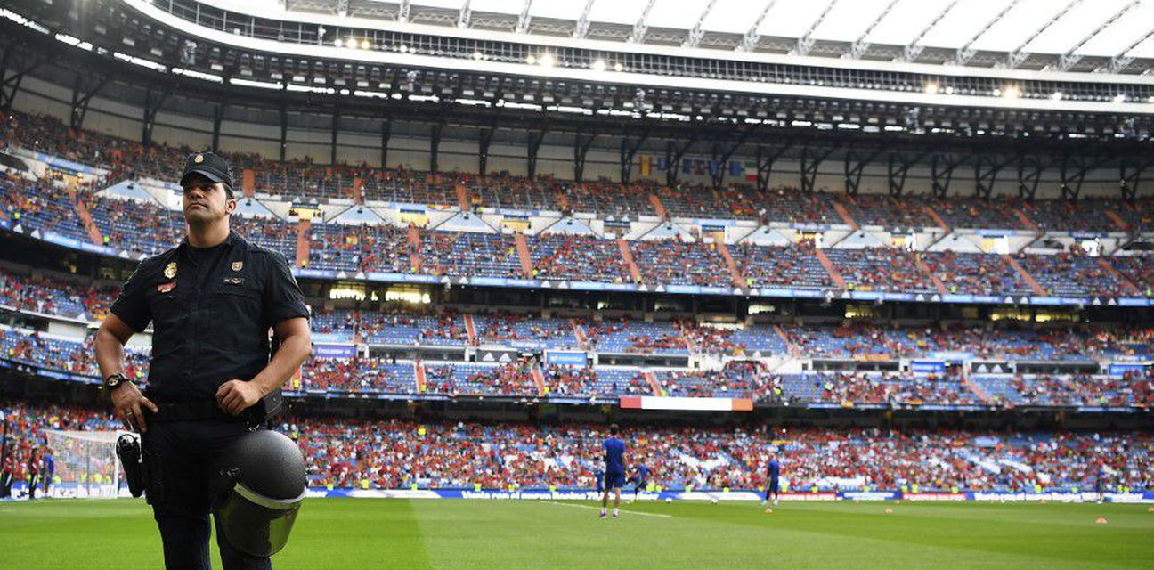 62791951-policija-na-santiago-bernabeu