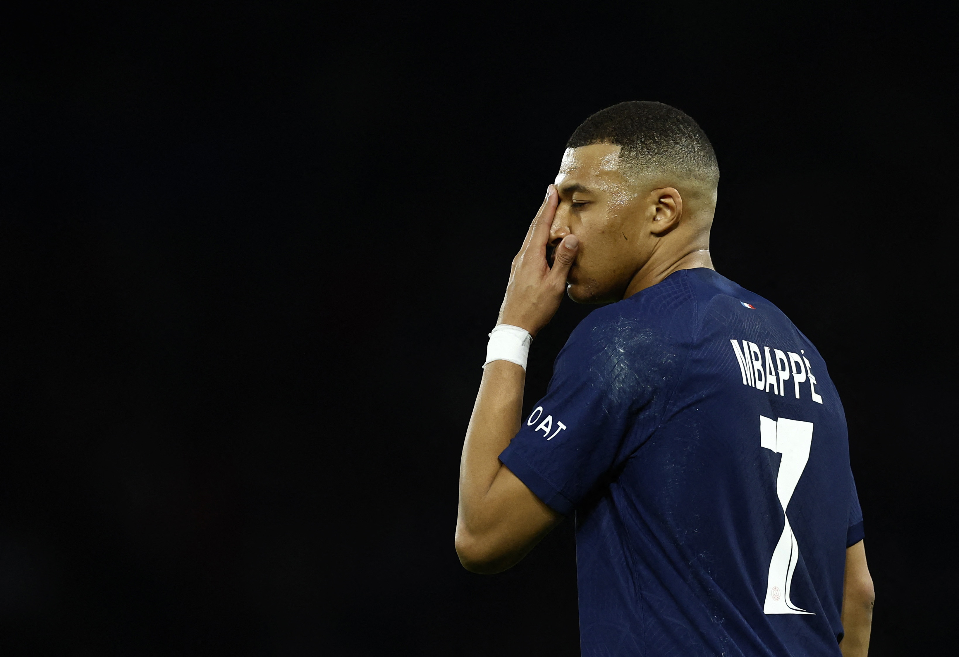 Champions League - Quarter Final - First Leg - Paris St Germain v FC Barcelona