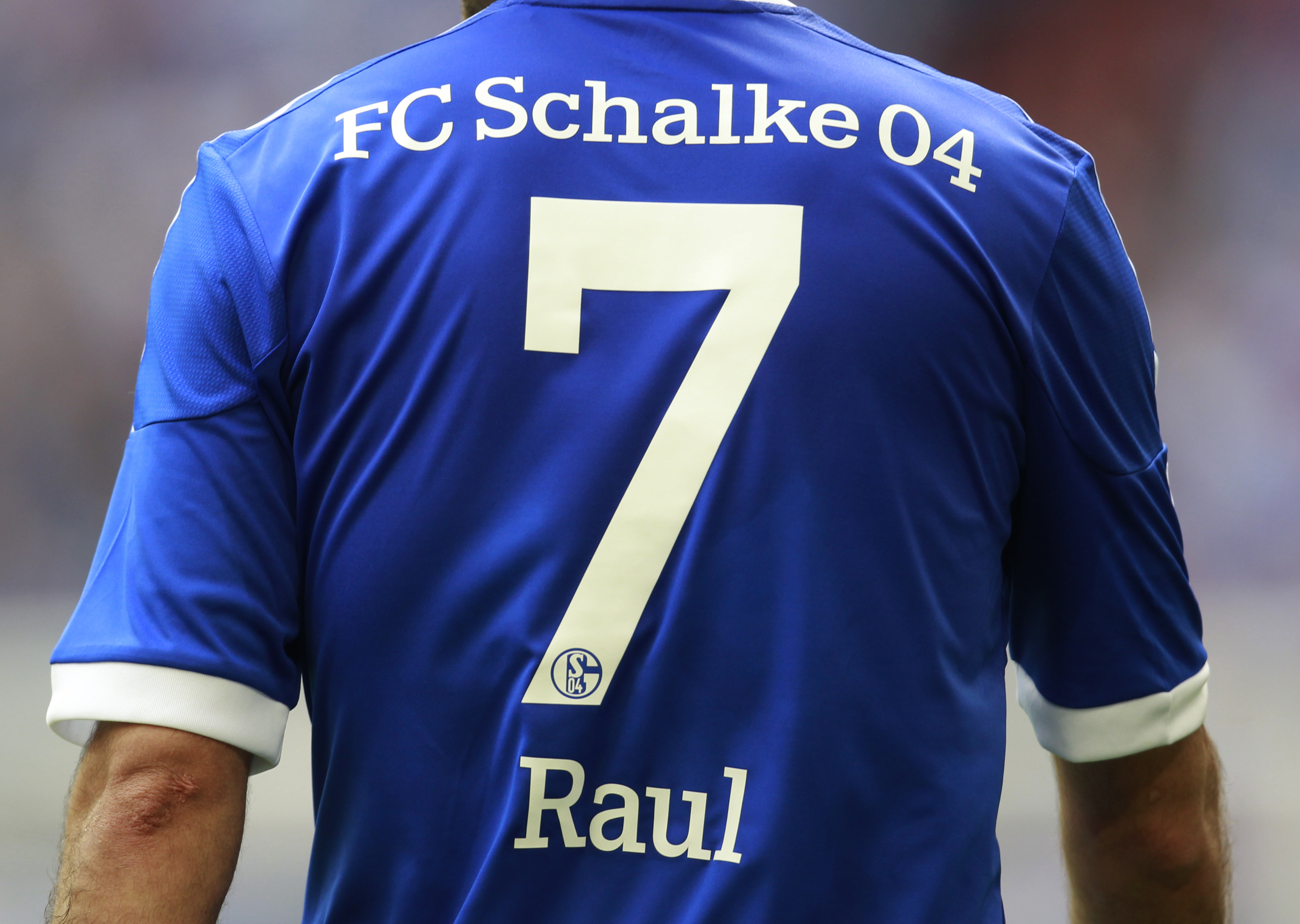 The tricot of Schalke 04's Raul is pictured during the German first division Bundesliga soccer match against Hertha Berlin in Gelsenkirchen
