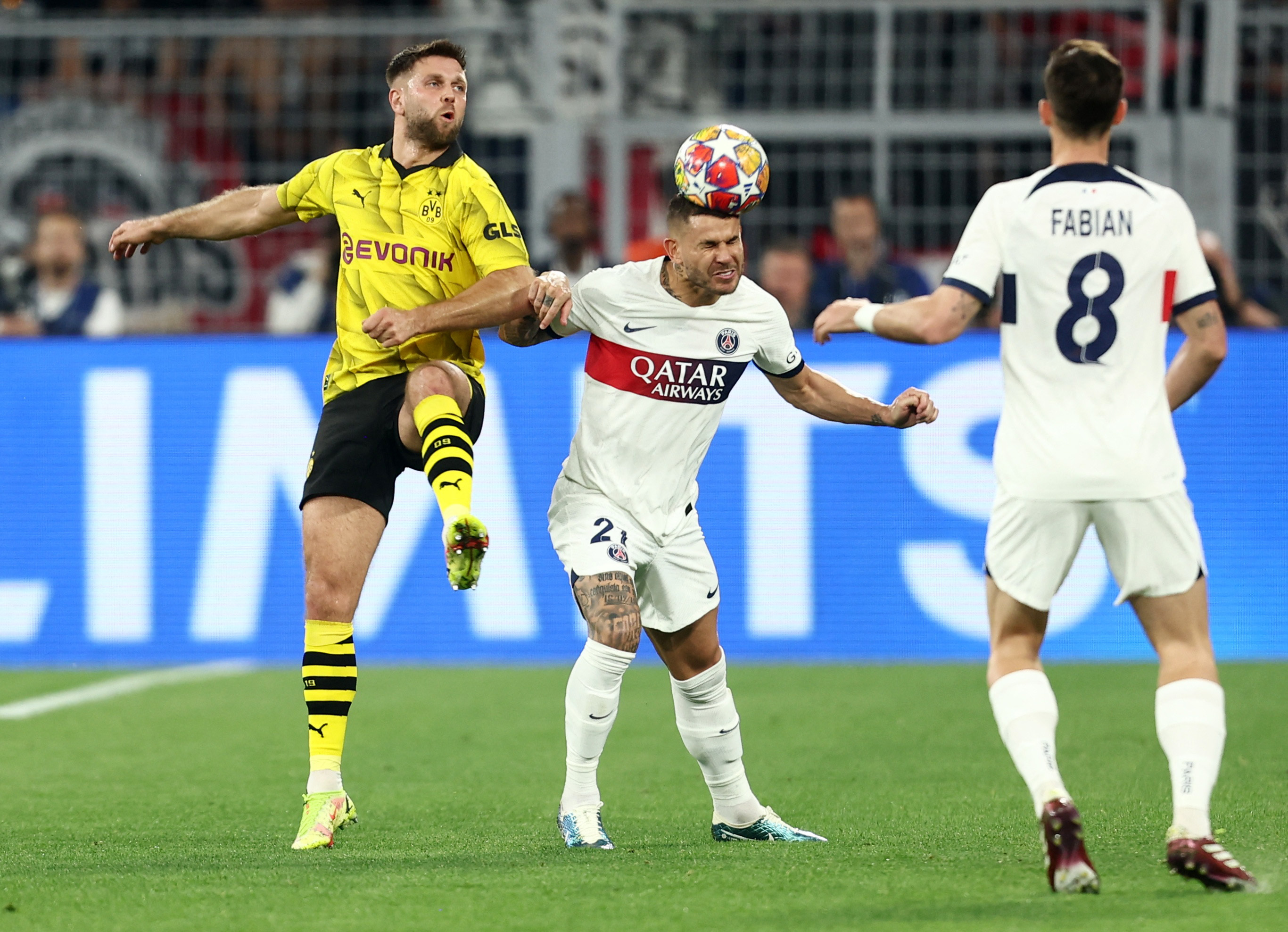 REUTERS/Leon Kuegeler