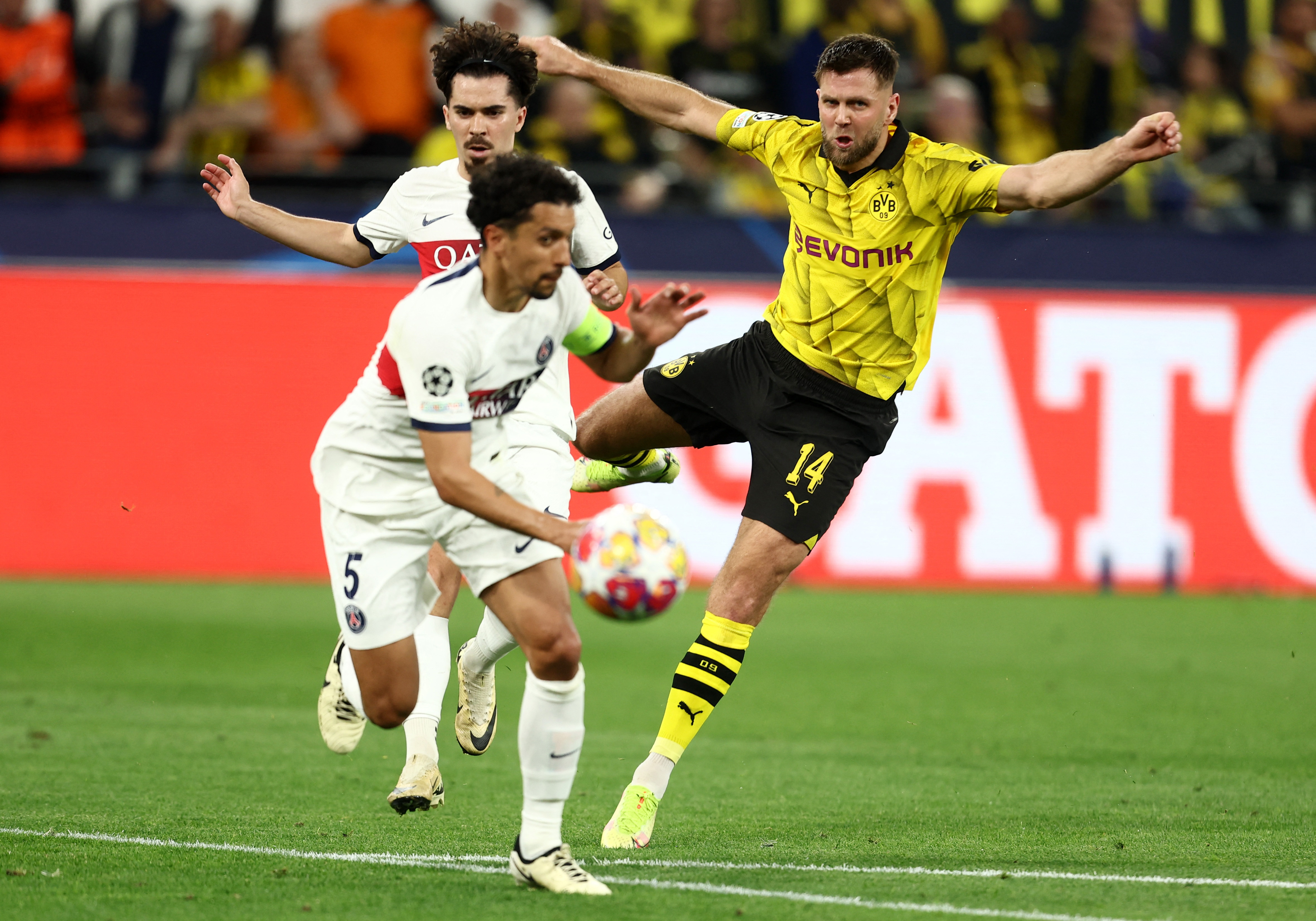 Champions League - Semi Final - First Leg - Borussia Dortmund v Paris St Germain