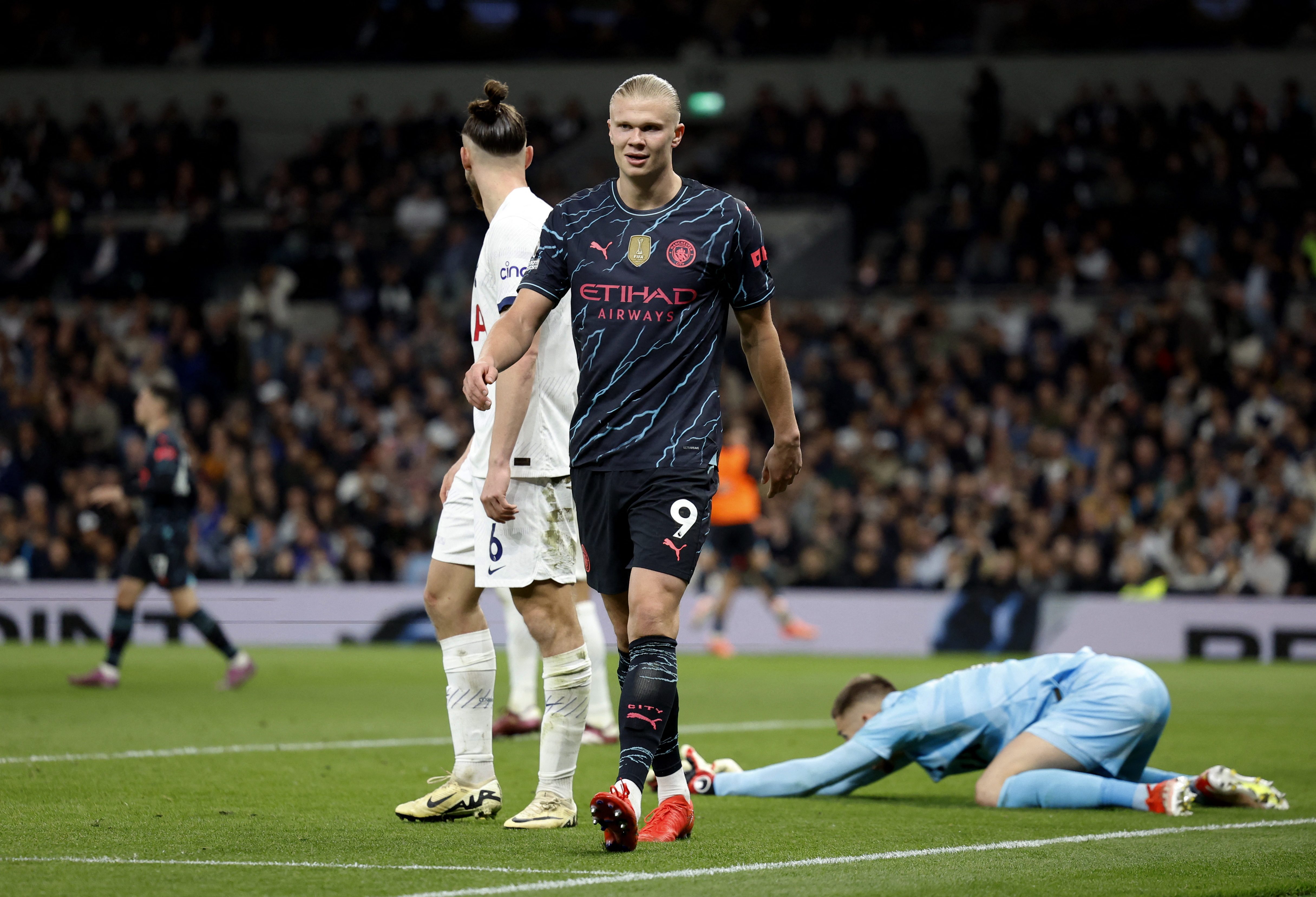 Premier League - Tottenham Hotspur v Manchester City