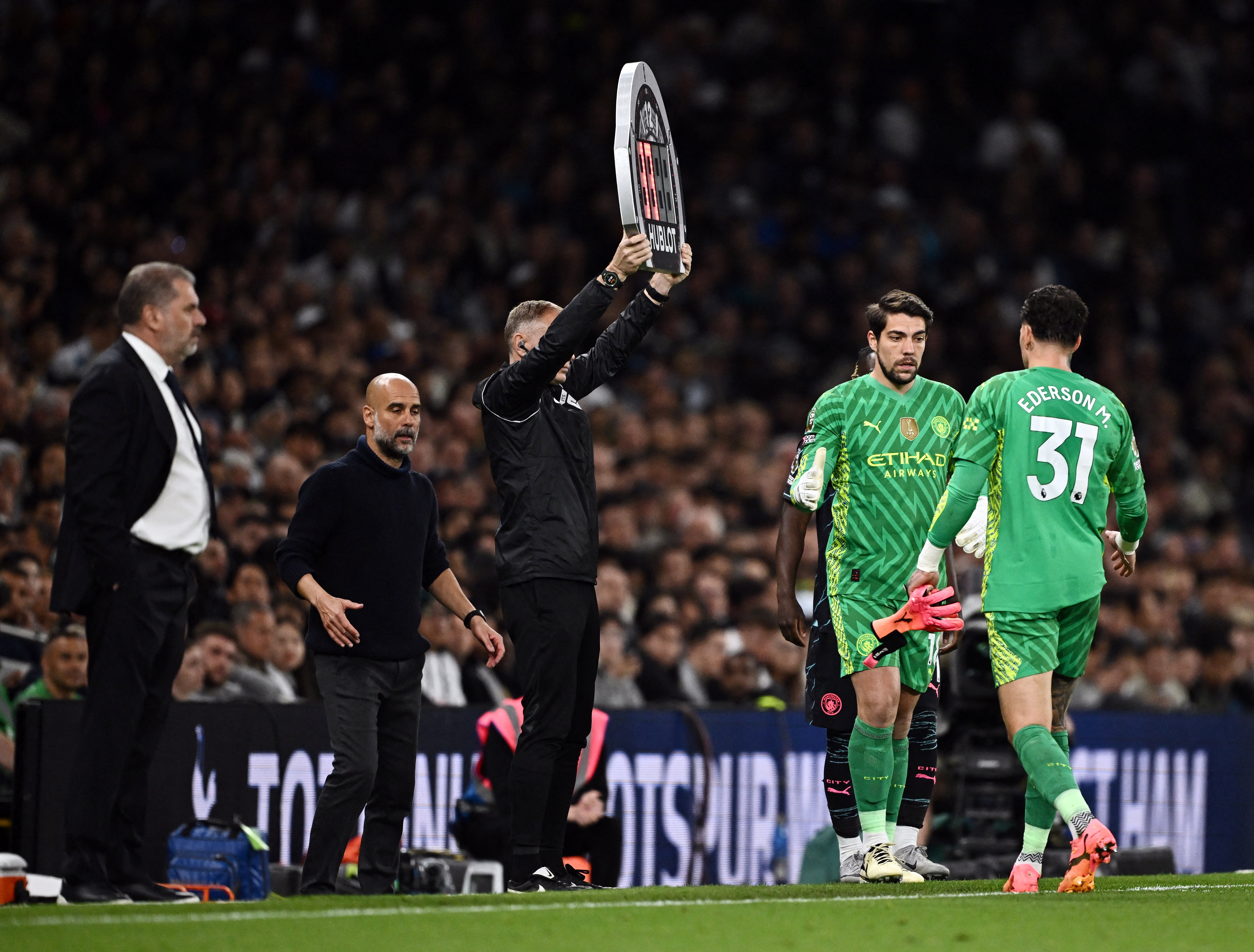 Premier League - Tottenham Hotspur v Manchester City
