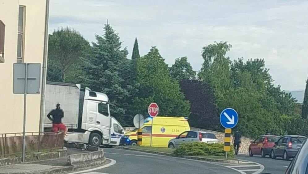 62821305-prometna-nesreca-kod-sinja