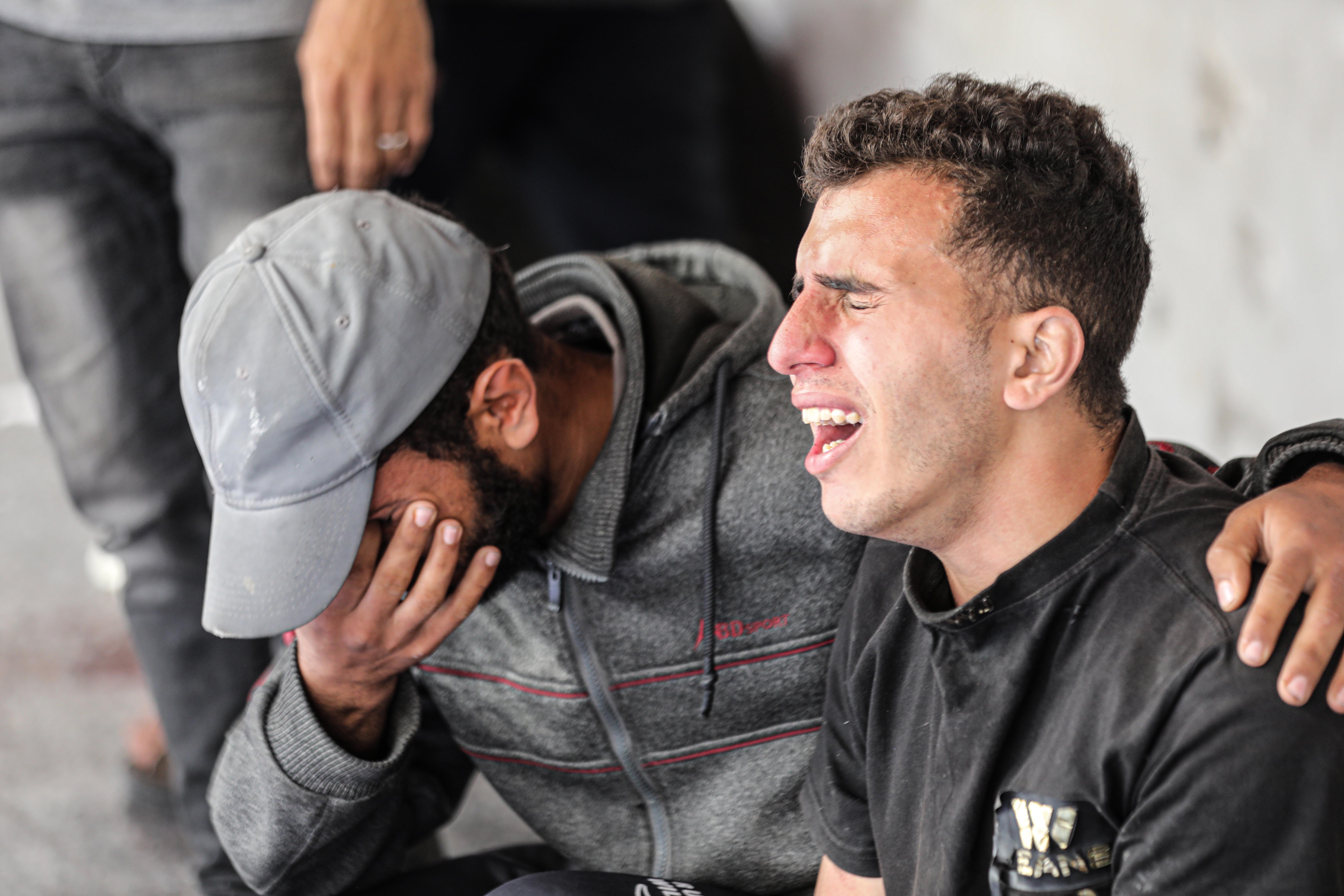 Potresne fotografije iz Gaze: Oproštaj porodica od ubijene djece