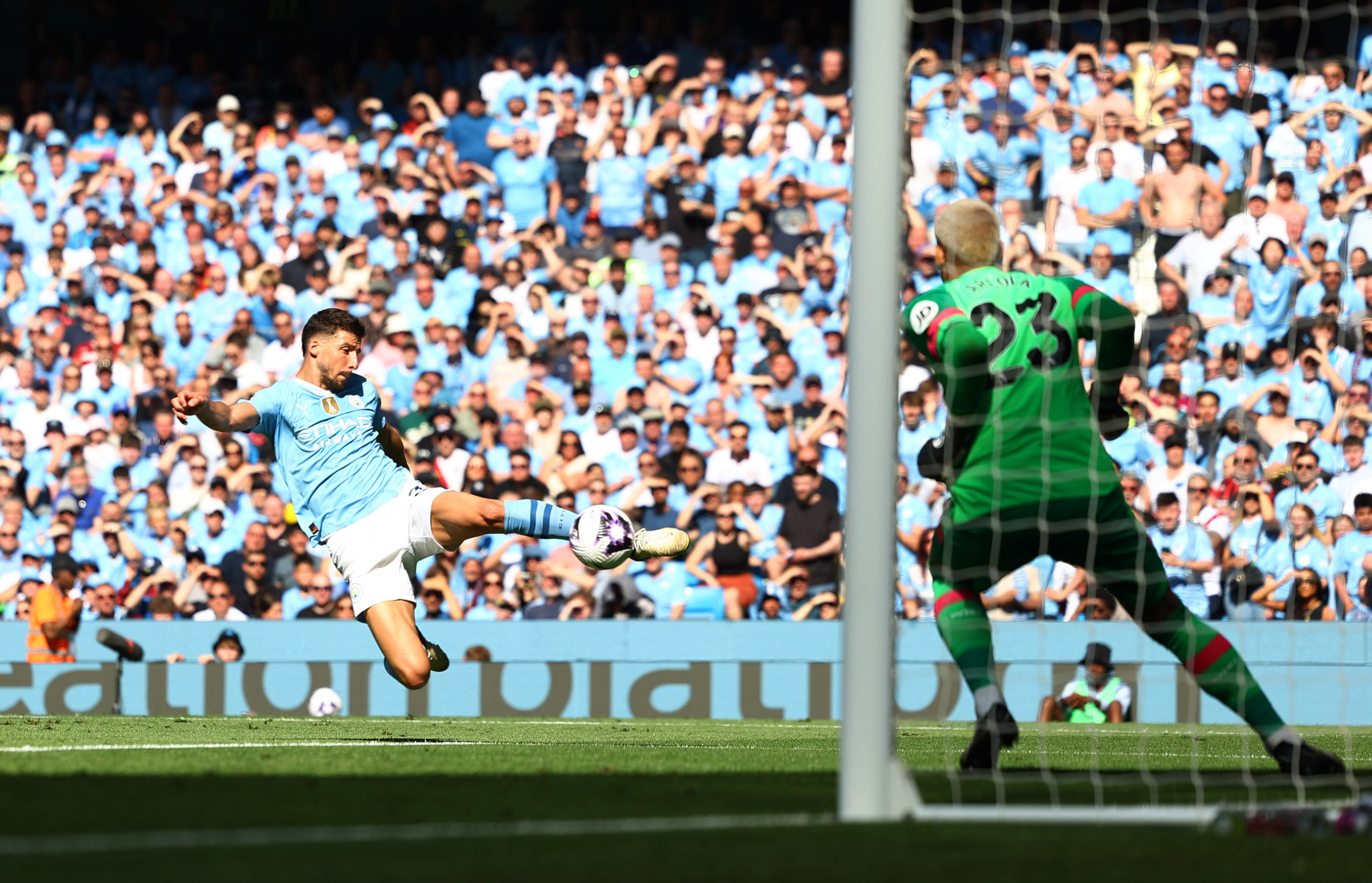 REUTERS/Molly Darlington 