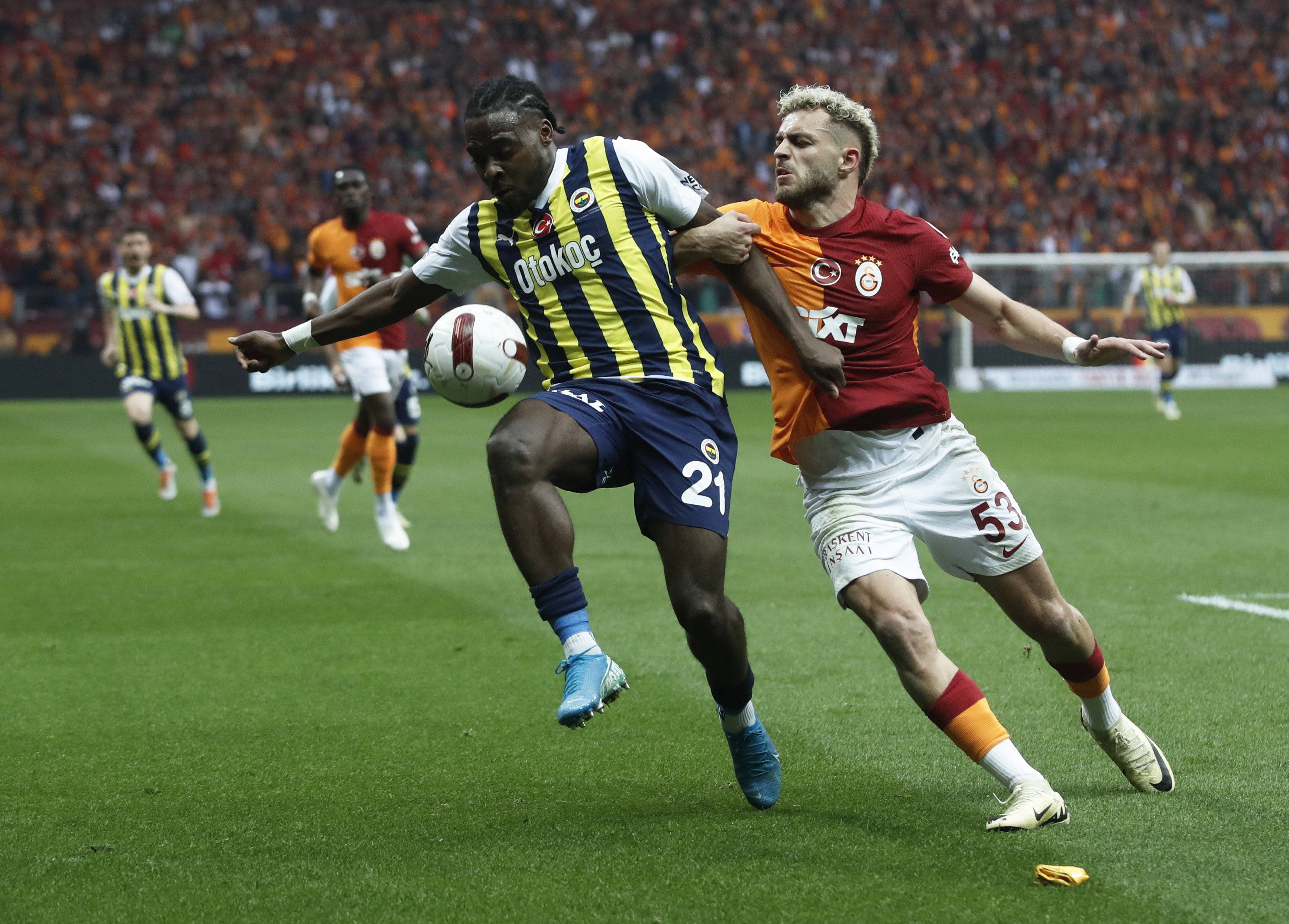 Super Lig - Galatasaray v Fenerbahce