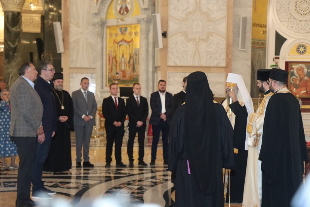 vucic dodik i ostali crkvi