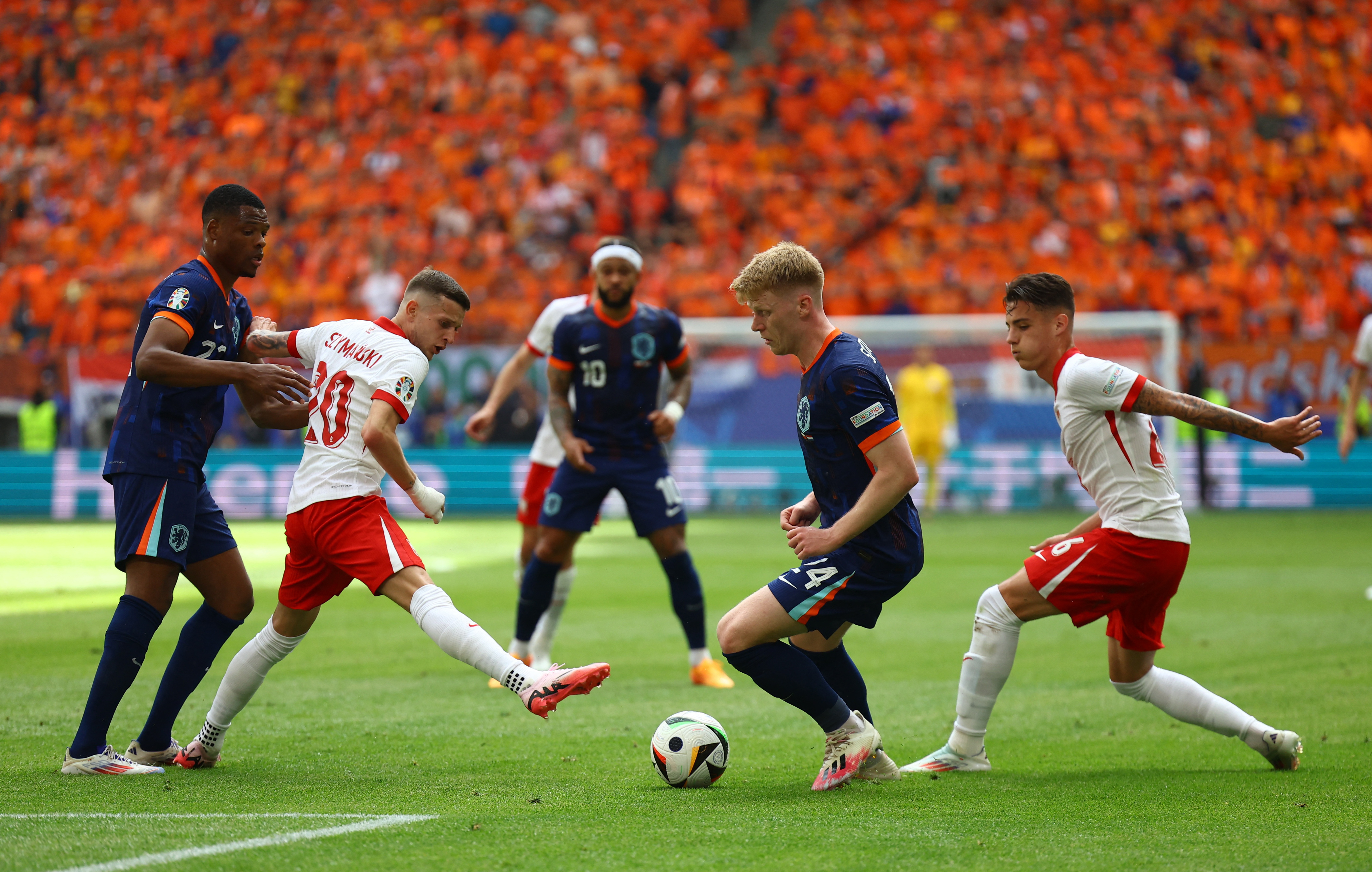 REUTERS/Lisi Niesner