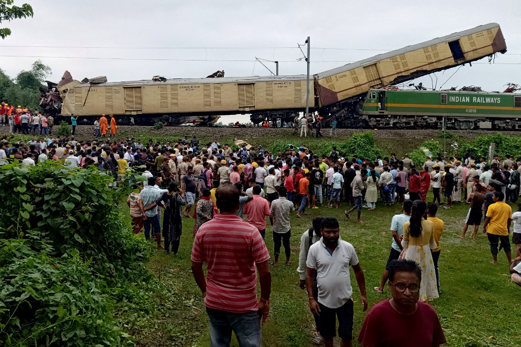 INDIA-ACCIDENT-TRAIN