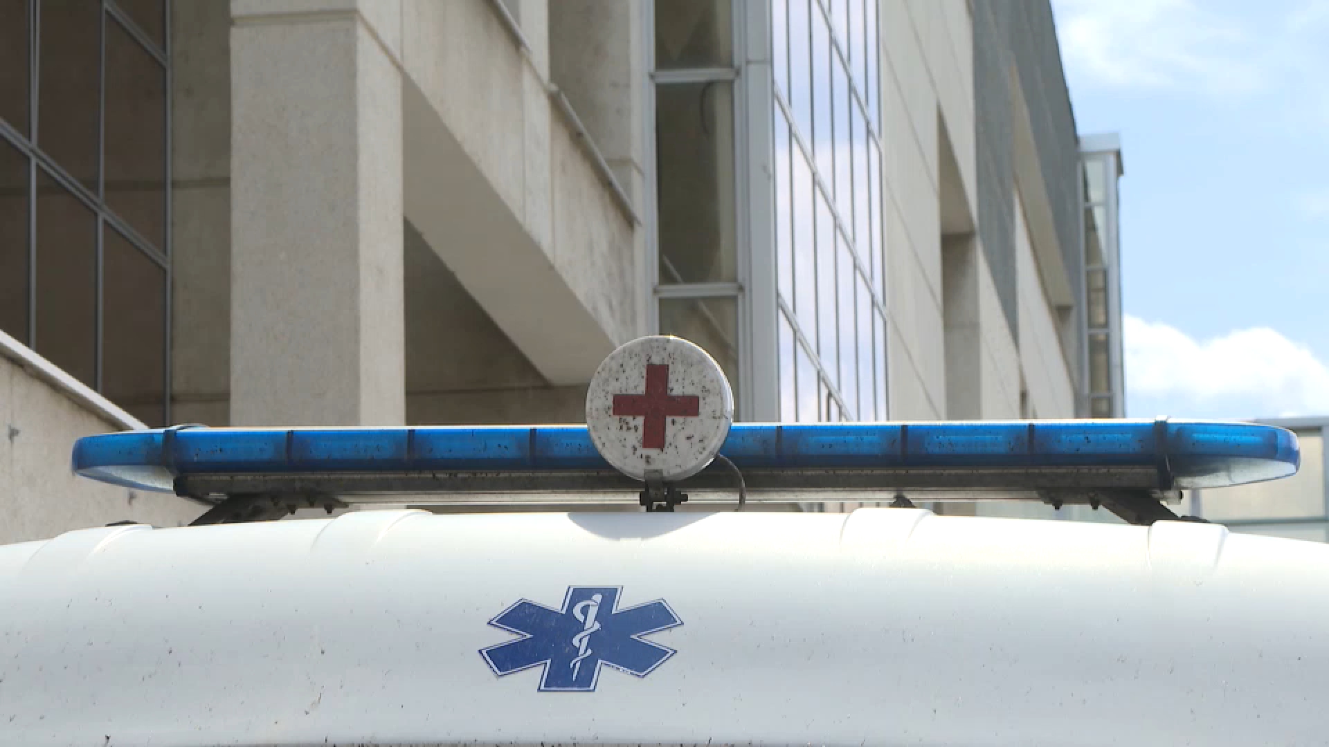 bolnica, hitna pomoć, ambulantna kola, kcus