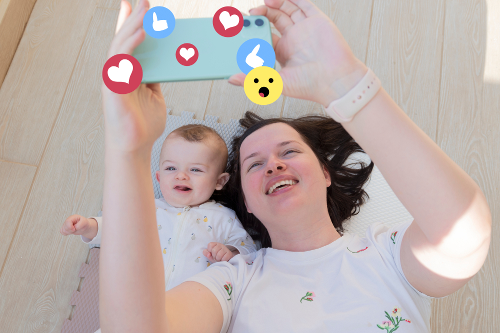 Mom,Taking,A,Selfie,With,Her,Baby,Boy,With,Emoji