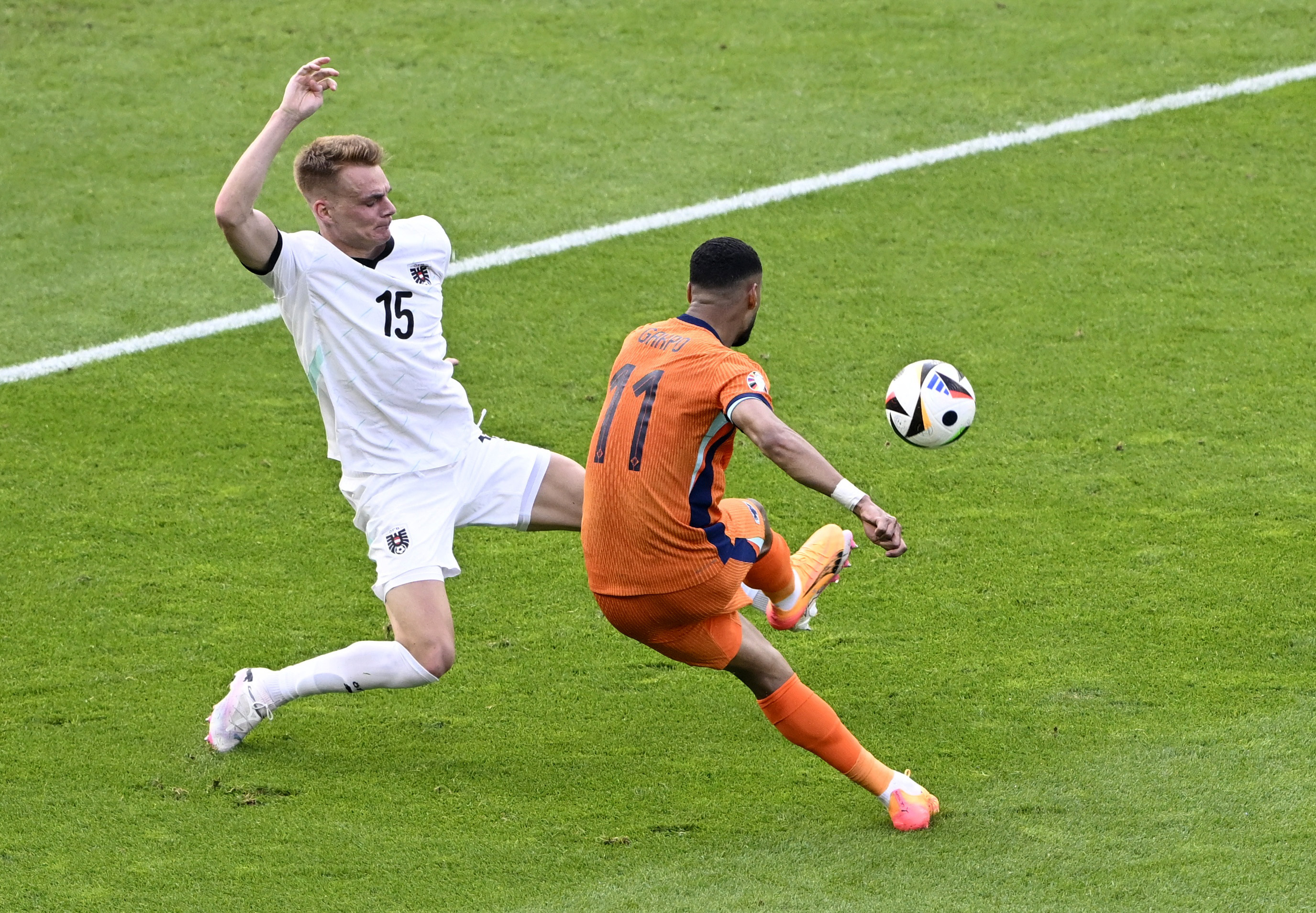 REUTERS/Fabian Bimmer