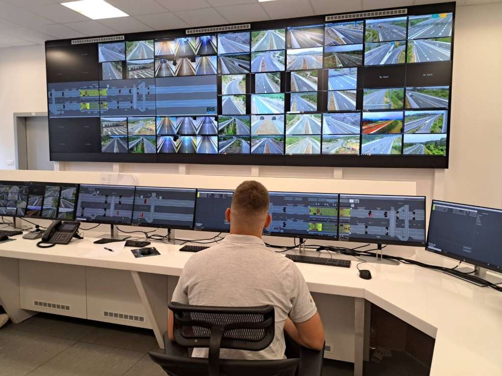 l_679ecef6e5acfde191a285f2132afff8