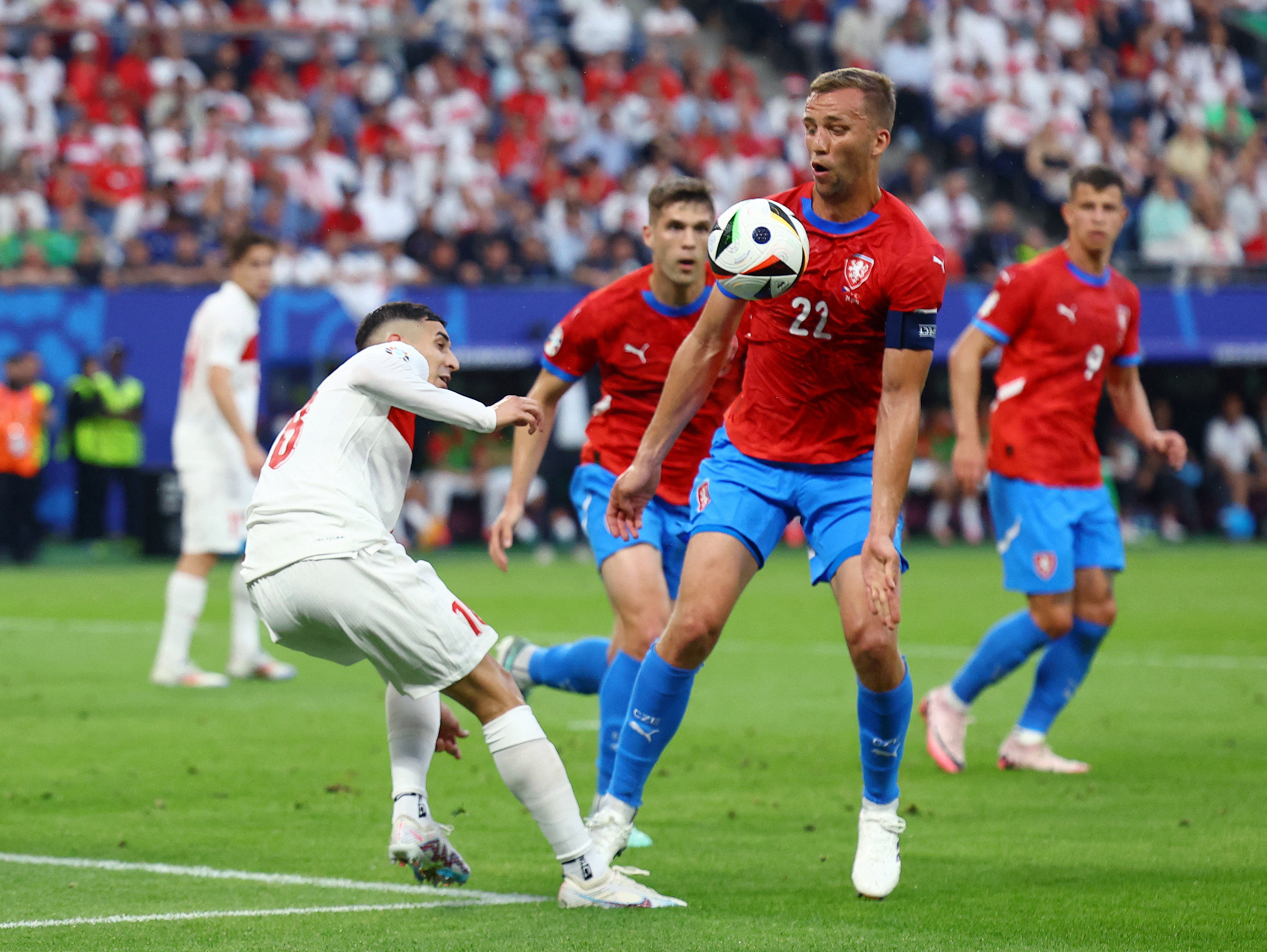 REUTERS/Lisi Niesner