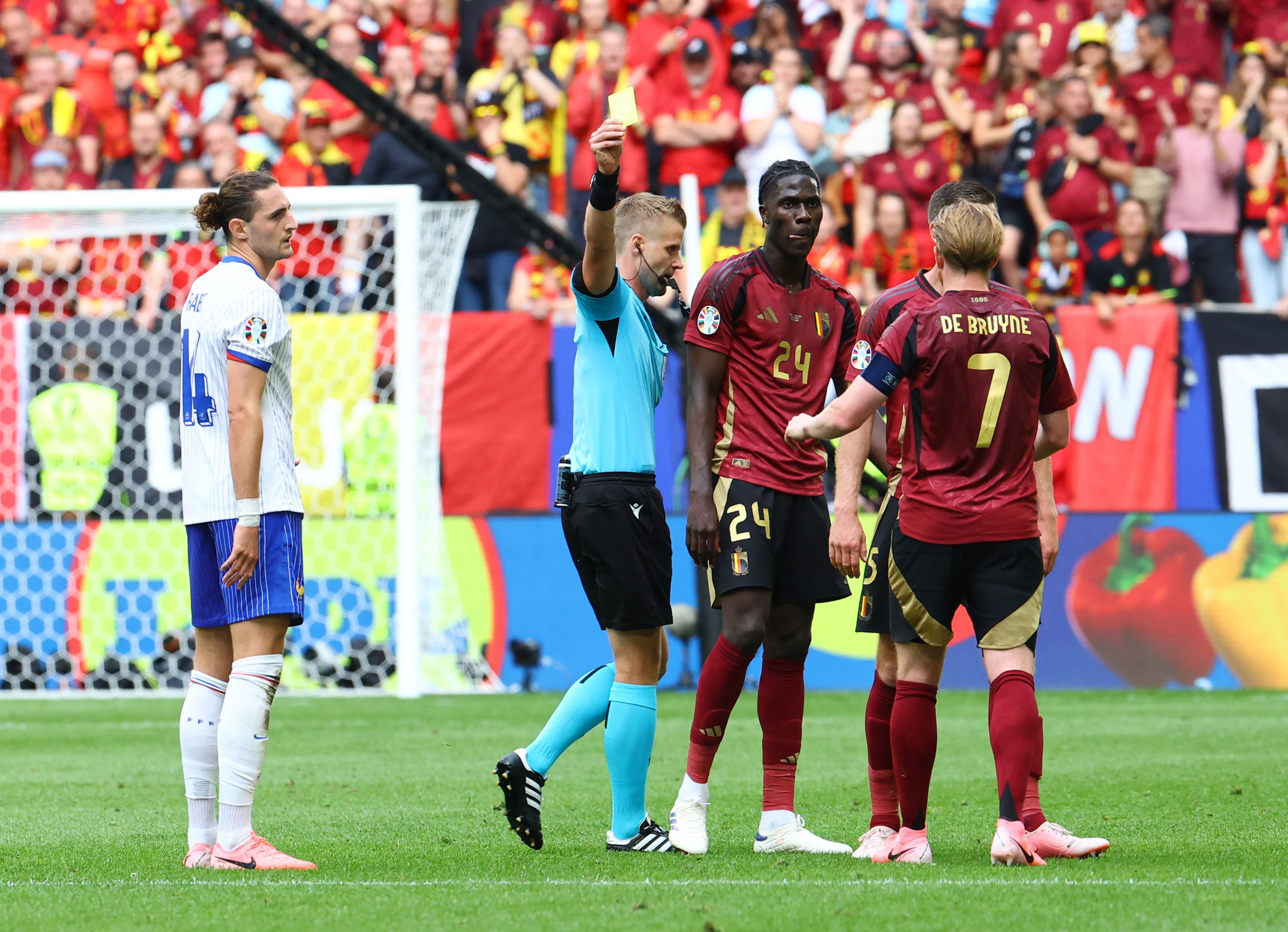 REUTERS/Bernadett Szabo