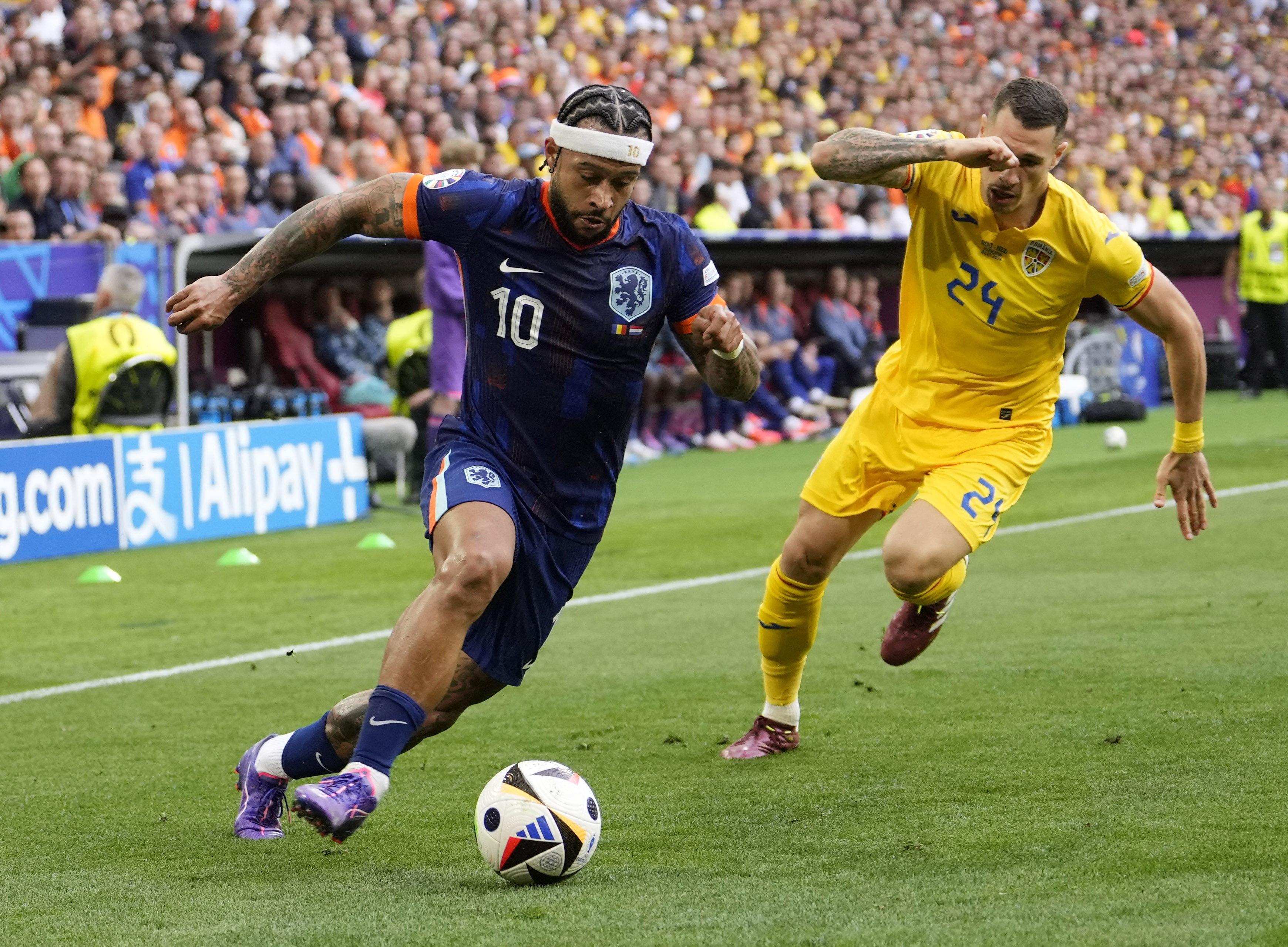  REUTERS/Fiona Noever