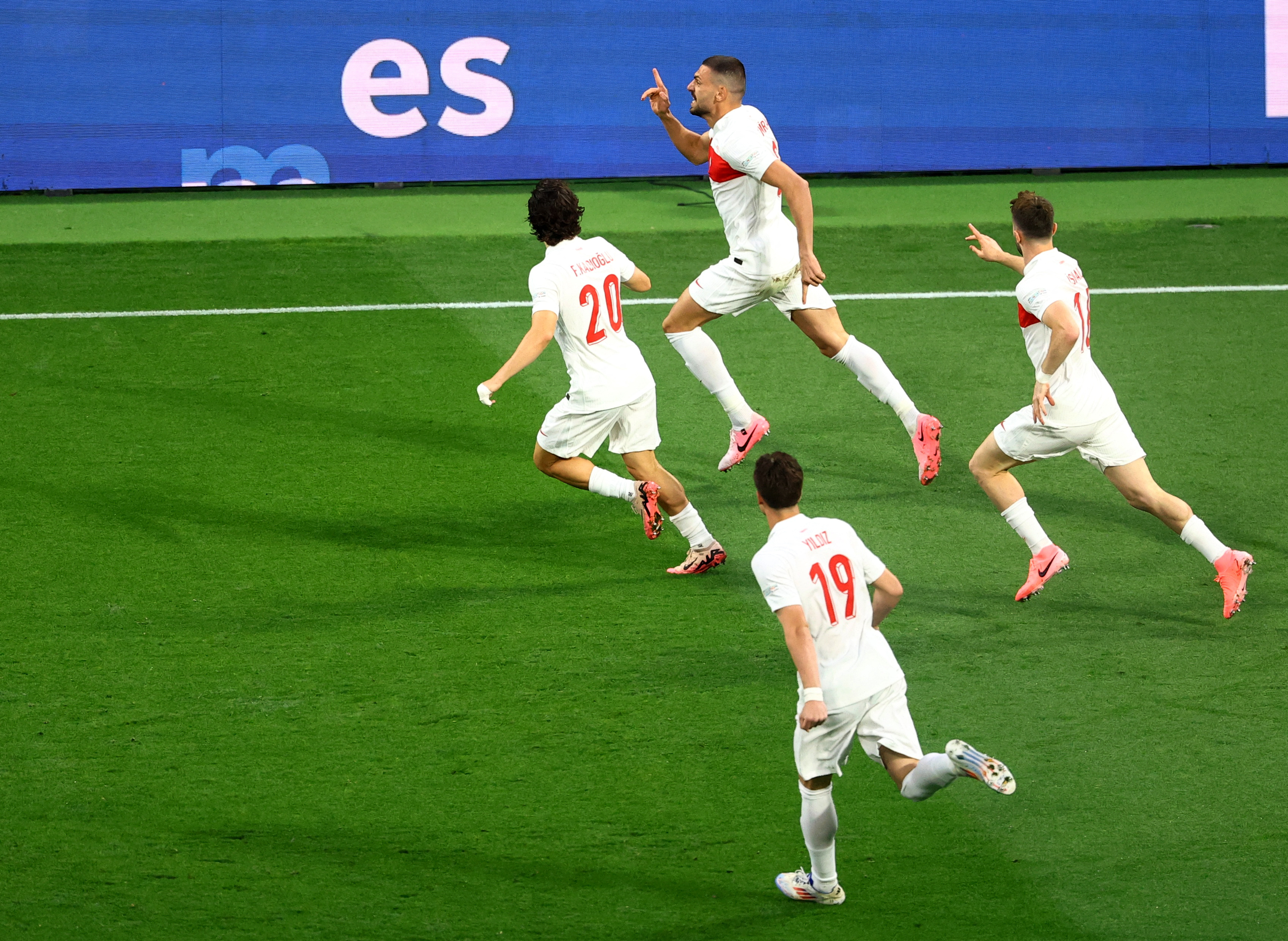 REUTERS/Lisi Niesner