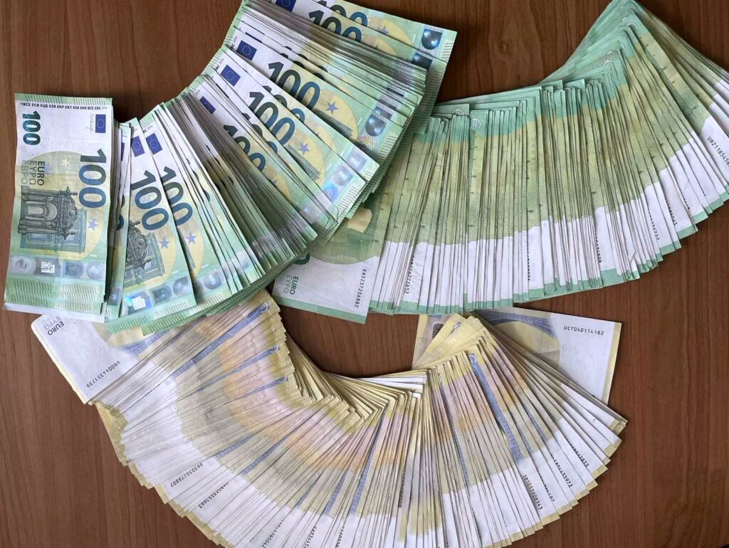1720085067-novac-evri-pare-1024x770