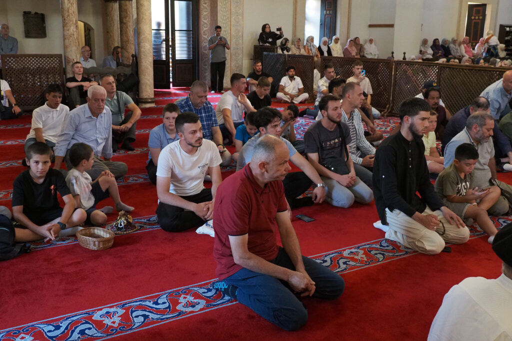 1720295749-AA-20240706-35075392-35075375-SARAJEVO_U_BEGOVOJ_DZAMIJI_PRIGODAN_PROGRAM_POVODOM_NOVE_HIDZRETSKE_GODINE-1024x683.jpg