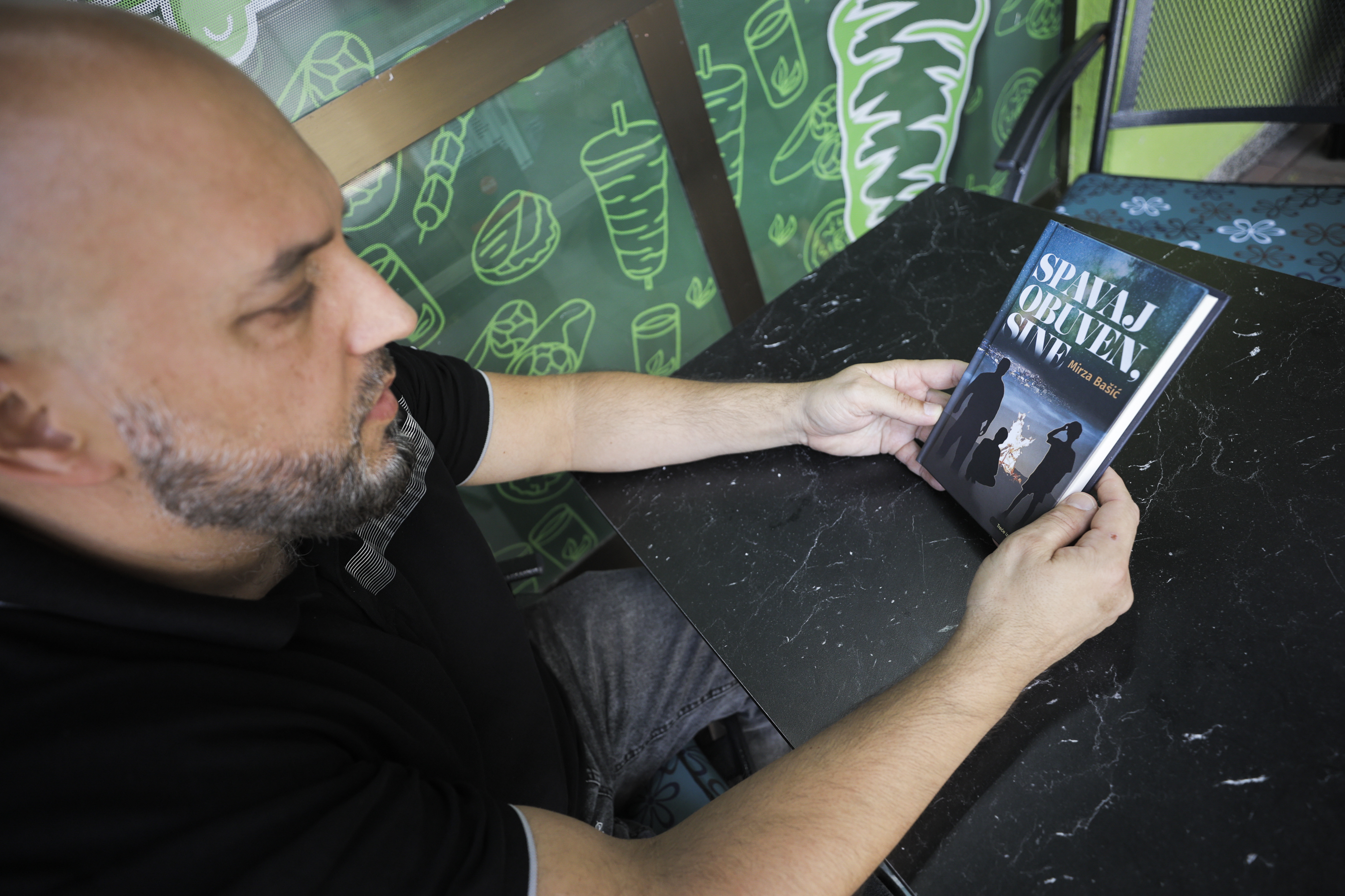 Mirza Bašić će ove godine u Potočarima ukopati brata Midhata: Ničega se nije plašio, njegove želje uništio je rat