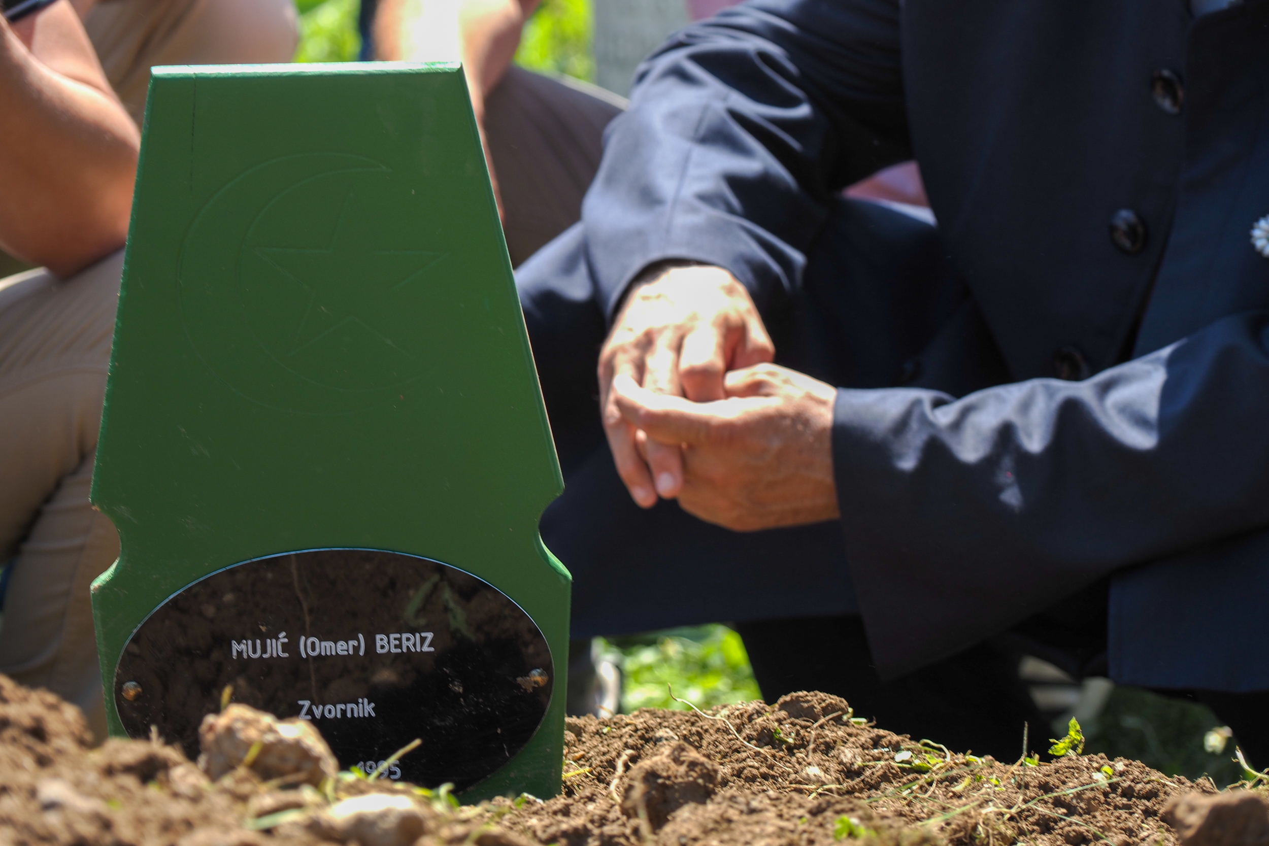 Smiraj nakon 29 godina: Maloljetni Beriz Mujić ukopan pored brata Hazima