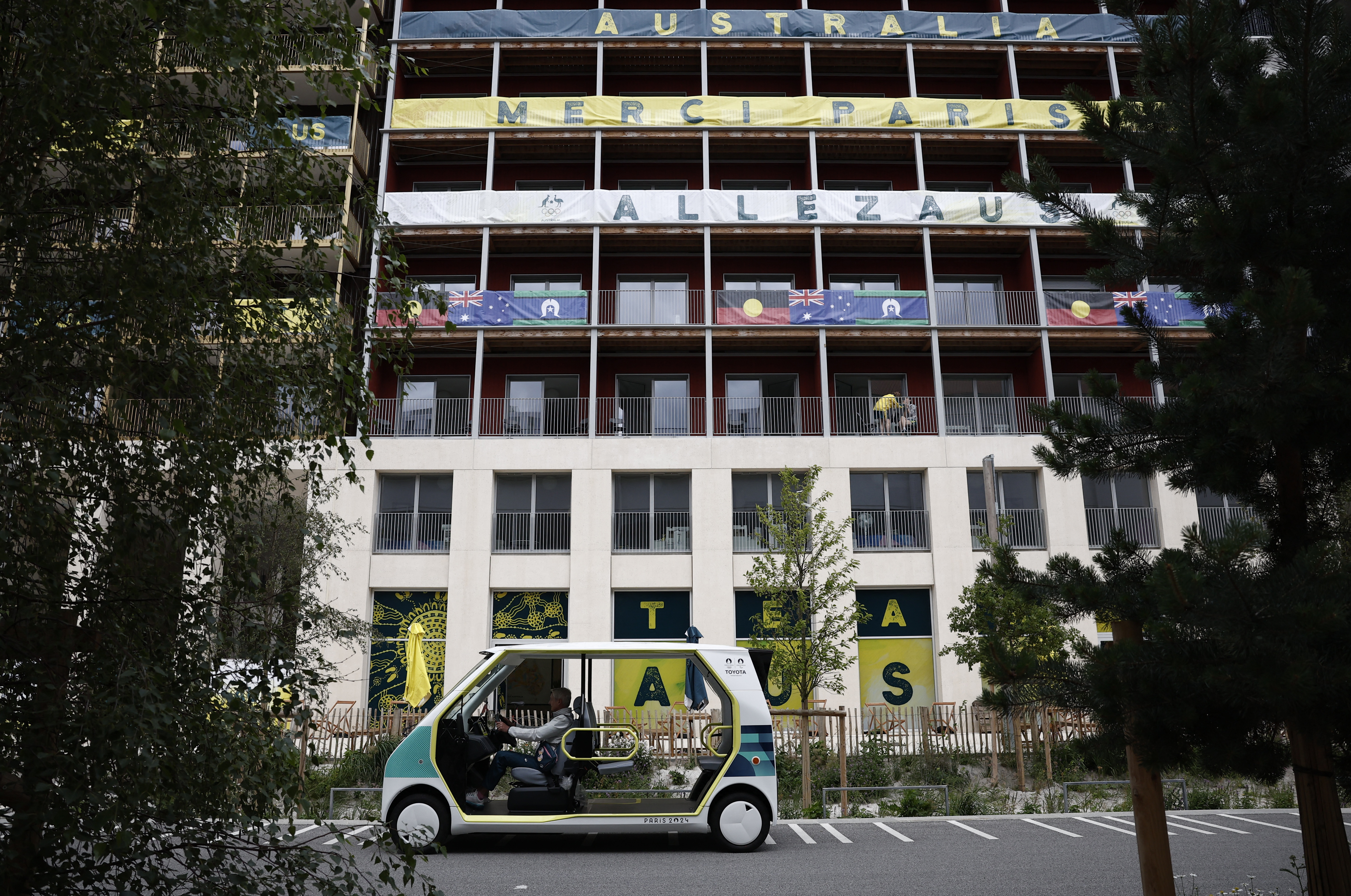 Press visit at the Olympic and Paralympic athletes Village