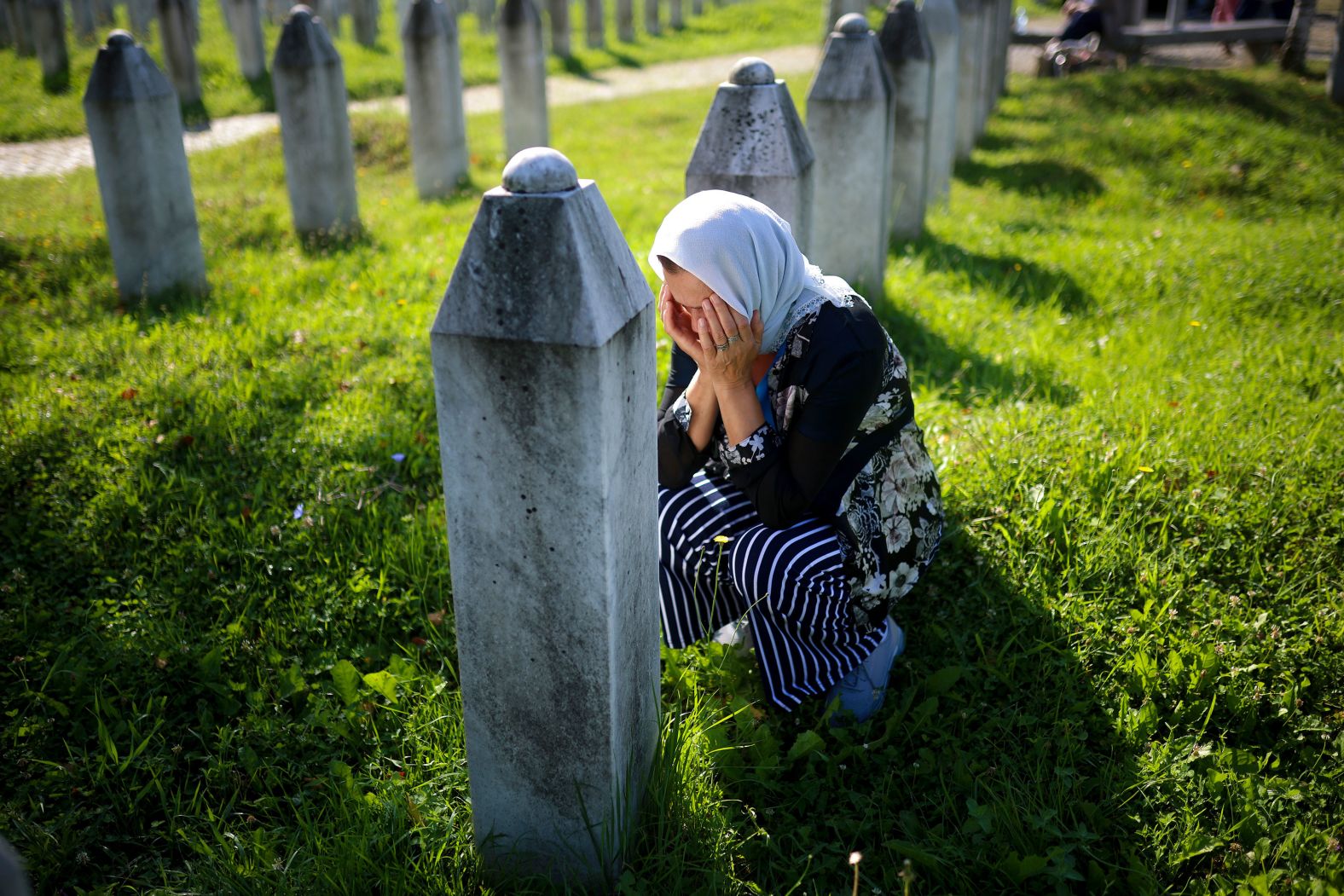 majka srebrenice, srebrenica, potočari