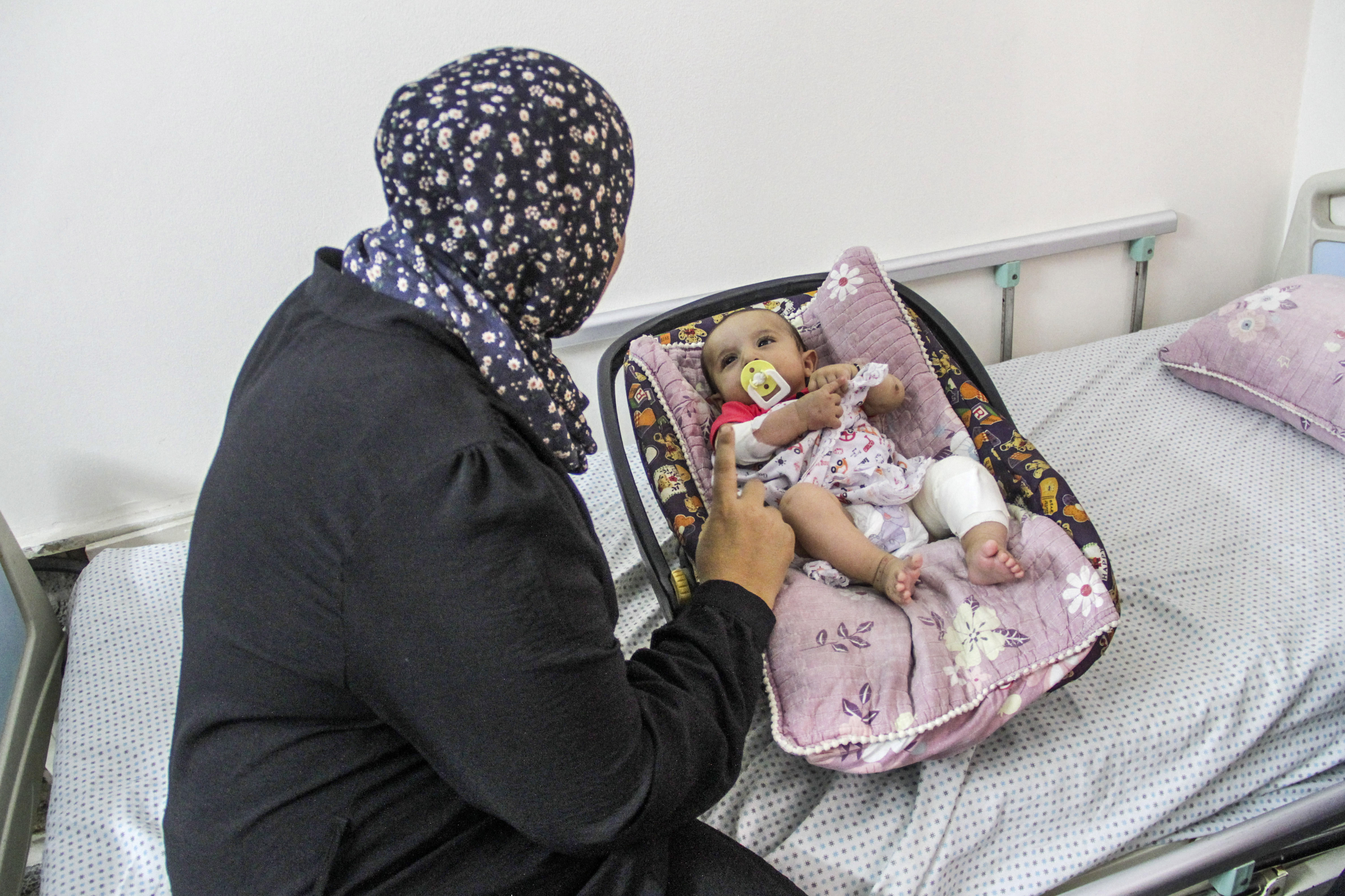 Beba Esma preko noći postala siroče: Jedina iz porodice preživjela izraelski napad u Gazi