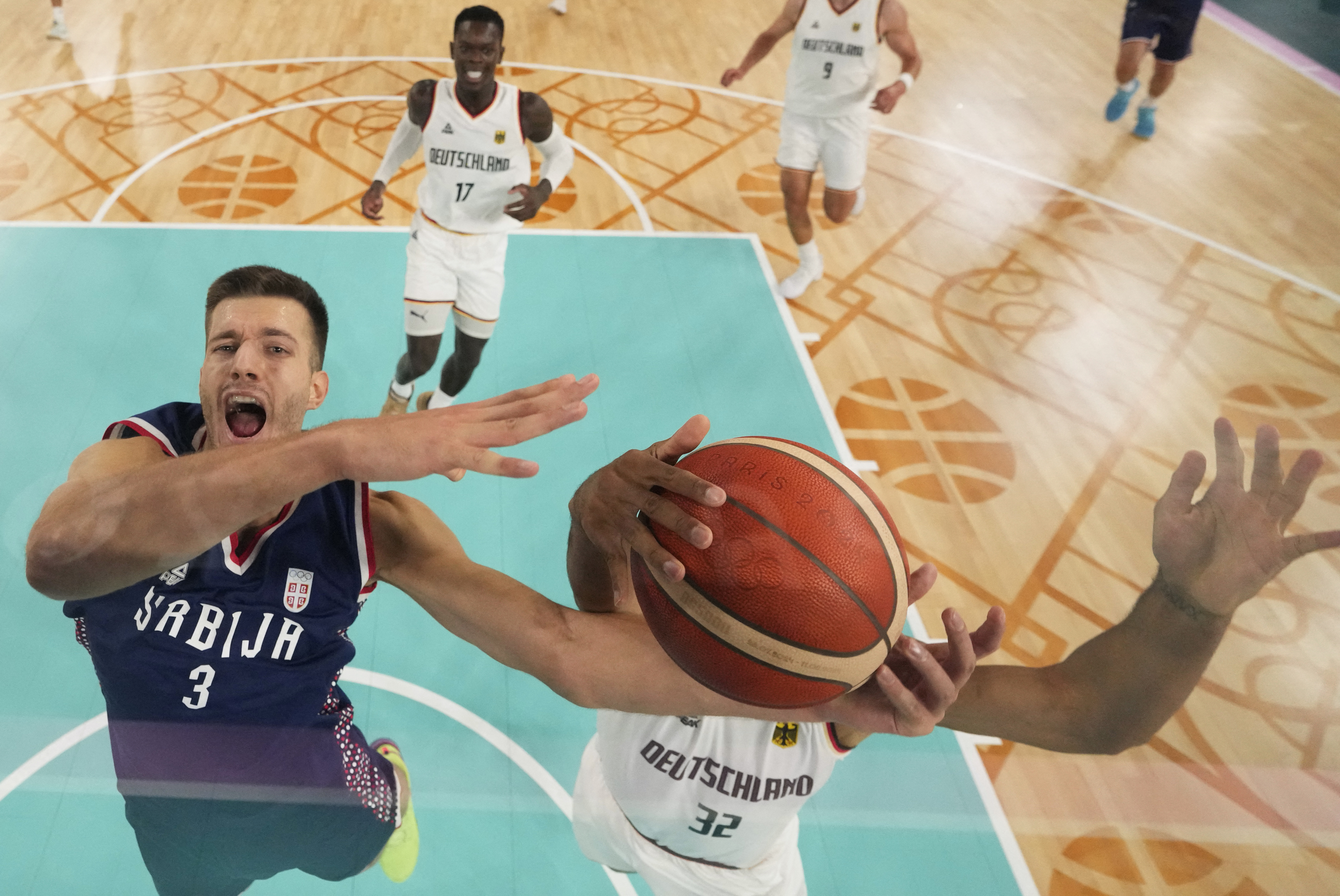 REUTERS/Mark Terrill