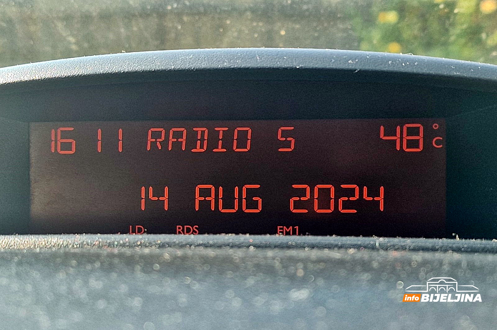 f2151e88-1bac-4ccc-aad3-19b6bcb2d236