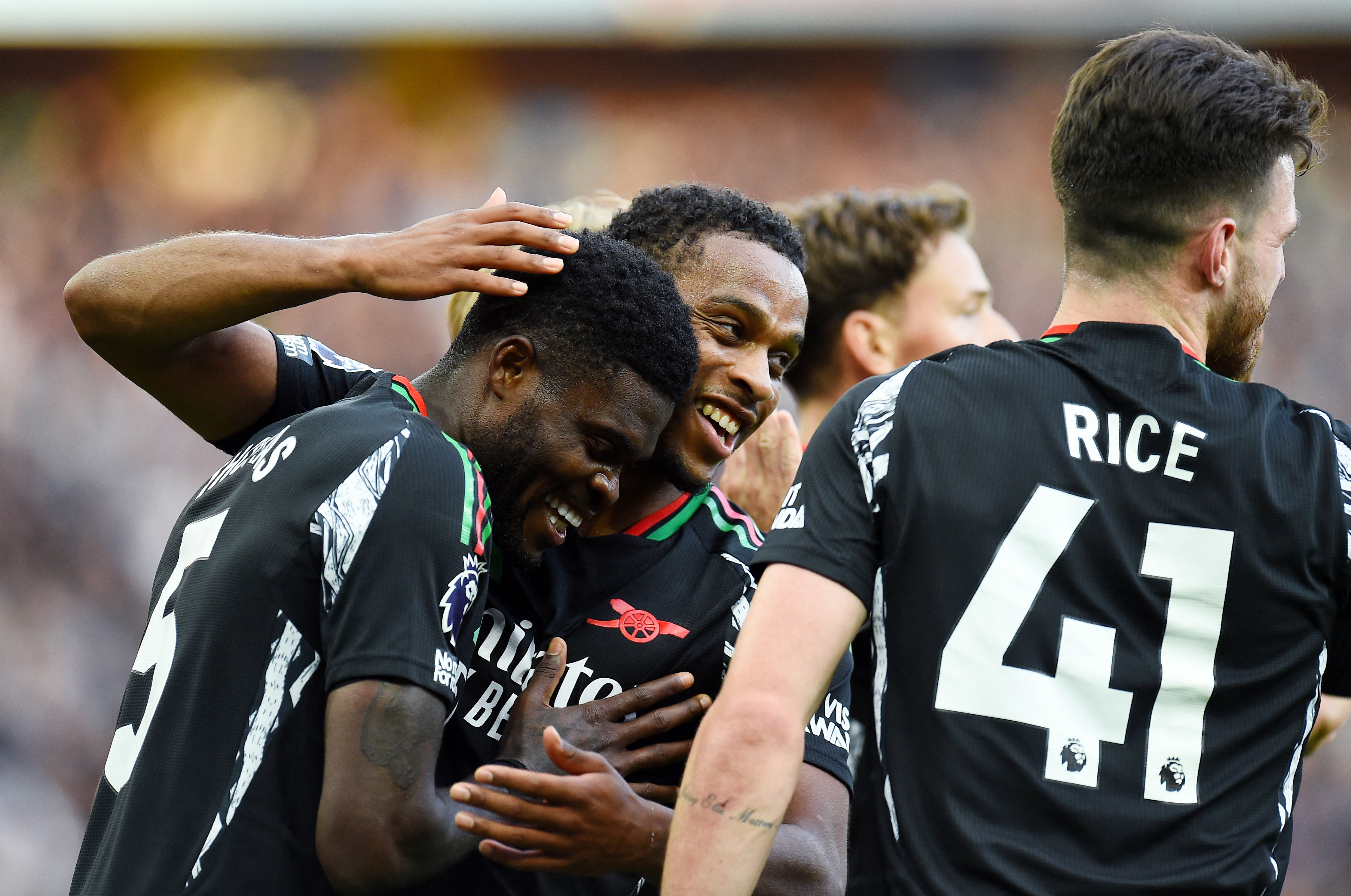 Premier League - Aston Villa v Arsenal