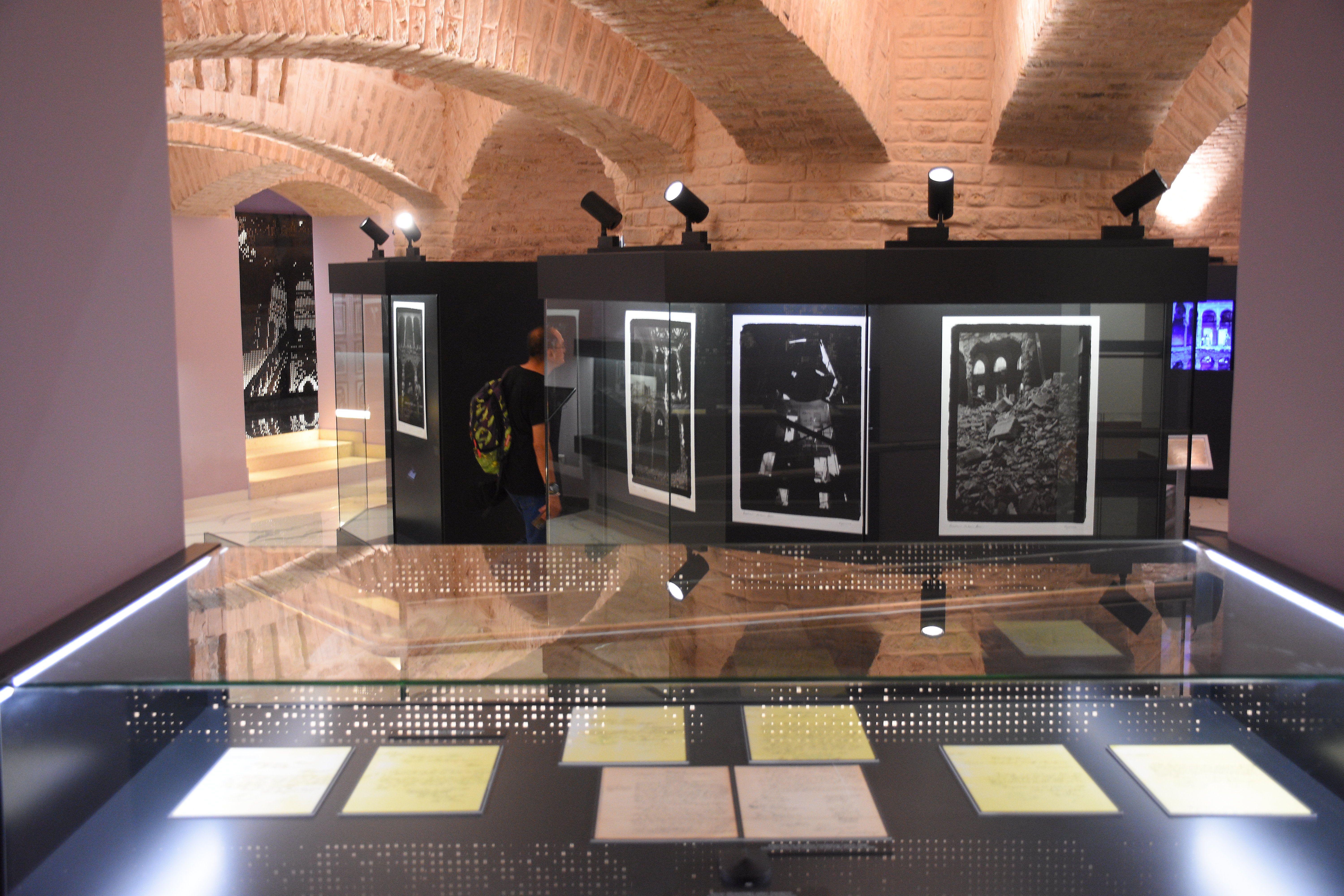 Godišnjica stradanja Gradske vijećnice: Za posjetioce otvorena izložba koja svjedoči razaranju i snazi duha Sarajeva