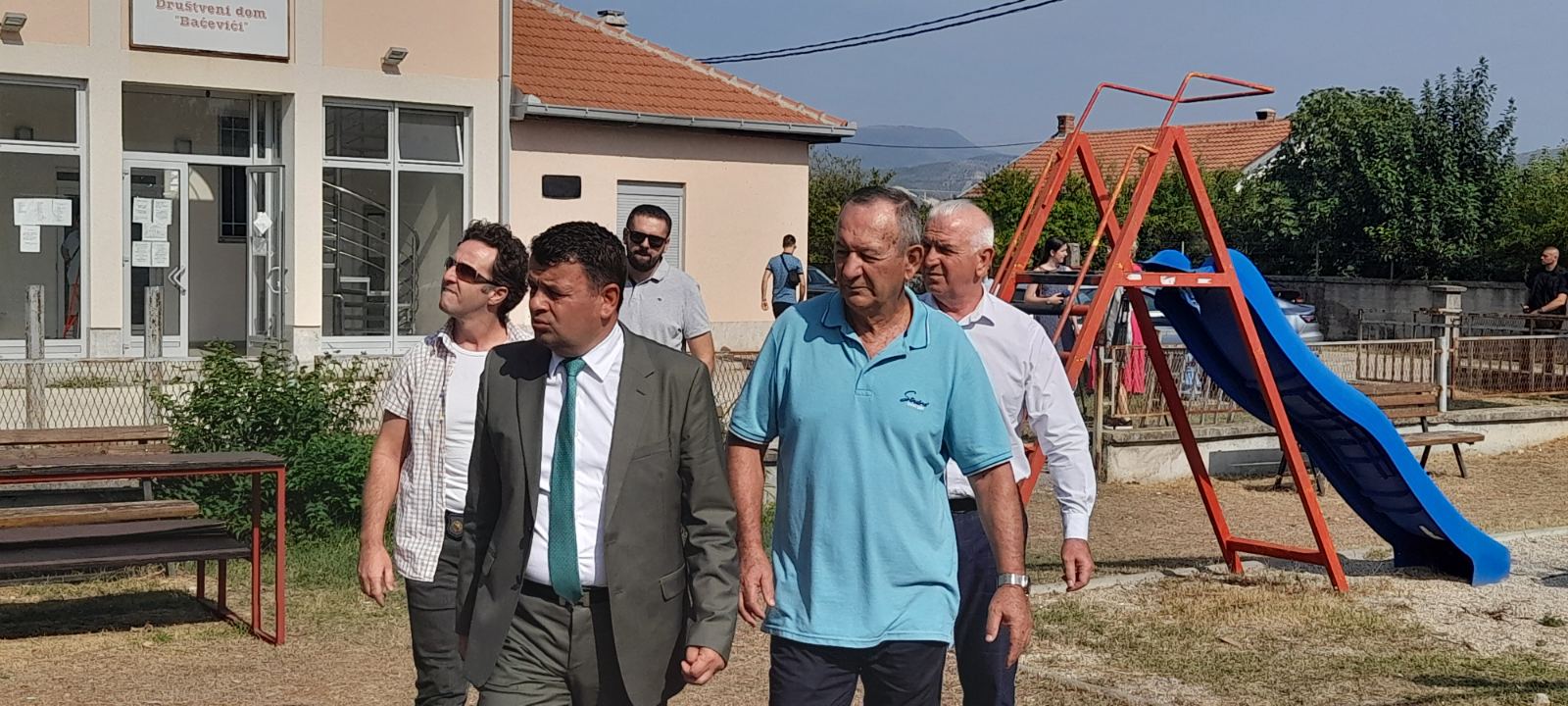 IMG-ce23c8c0a46463b8d3b09d40b8ae38da-V