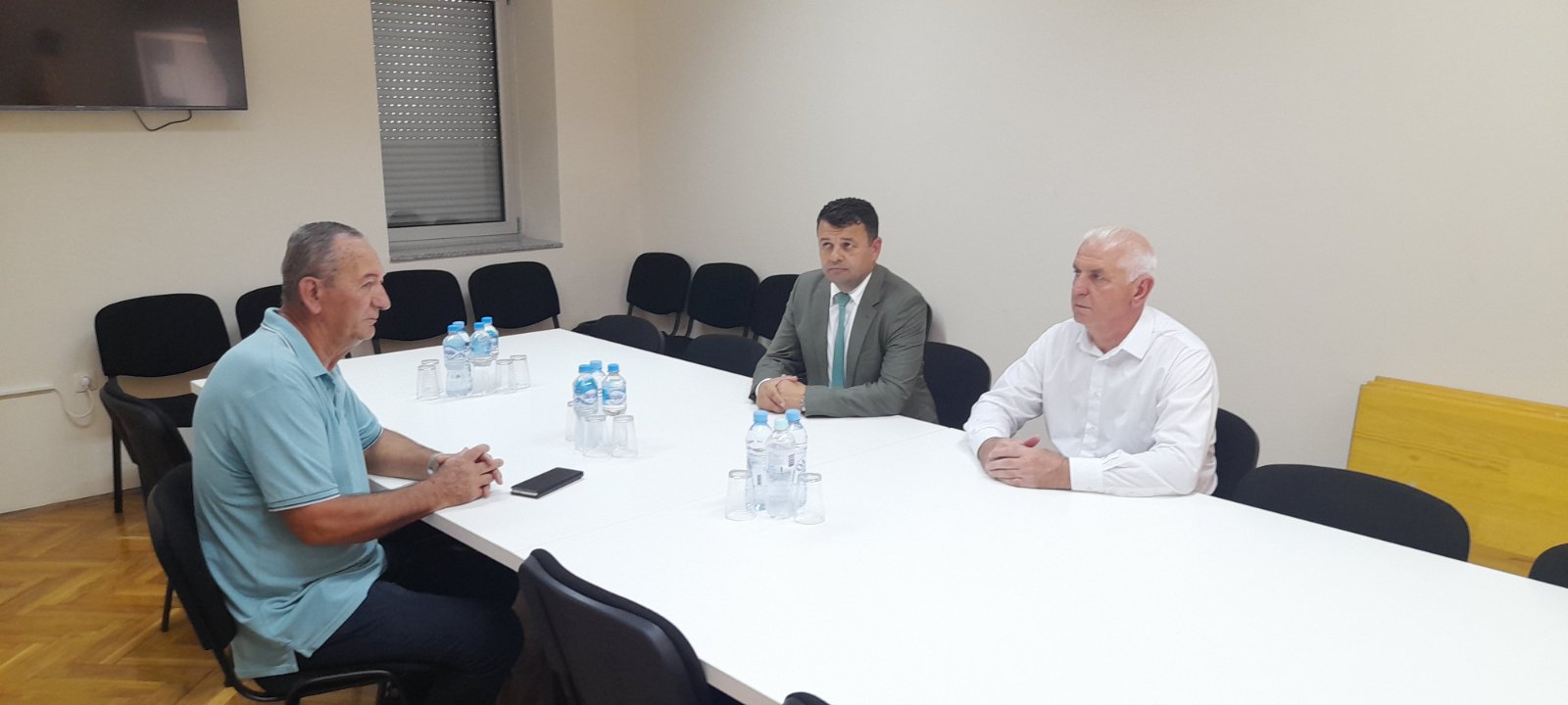 IMG-47020c2ad9fa93381002a180d6670f35-V