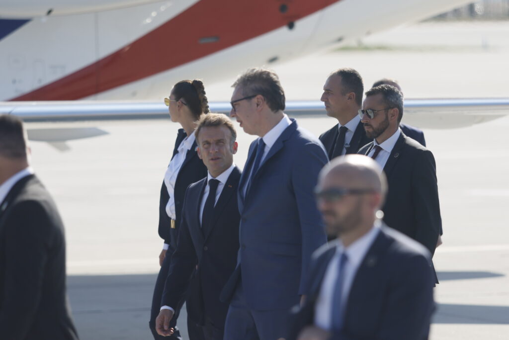 EMANUEL MAKRON, ALEKSANDAR VUÈIÆ