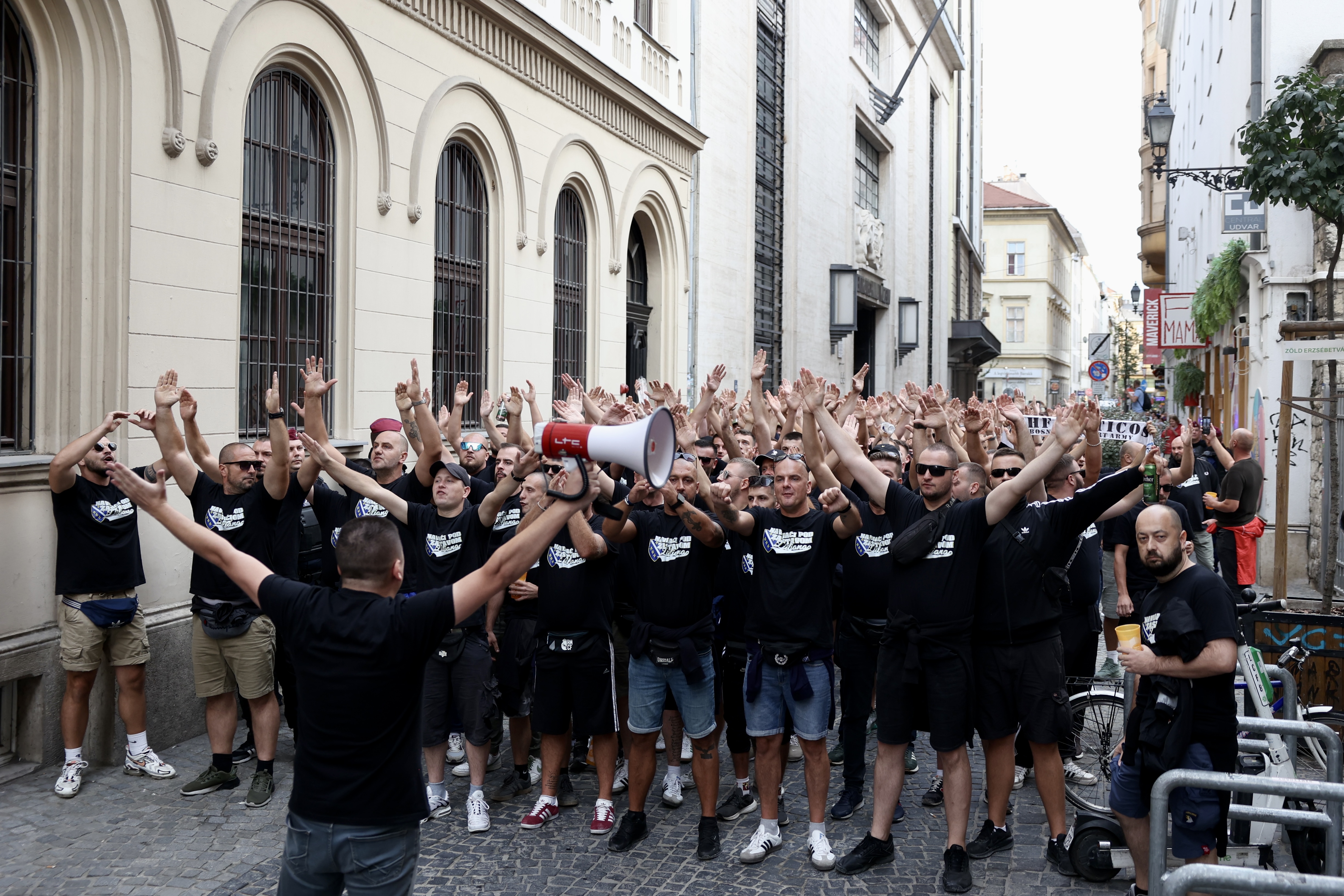 korteo bh fanaticosi budimpesta