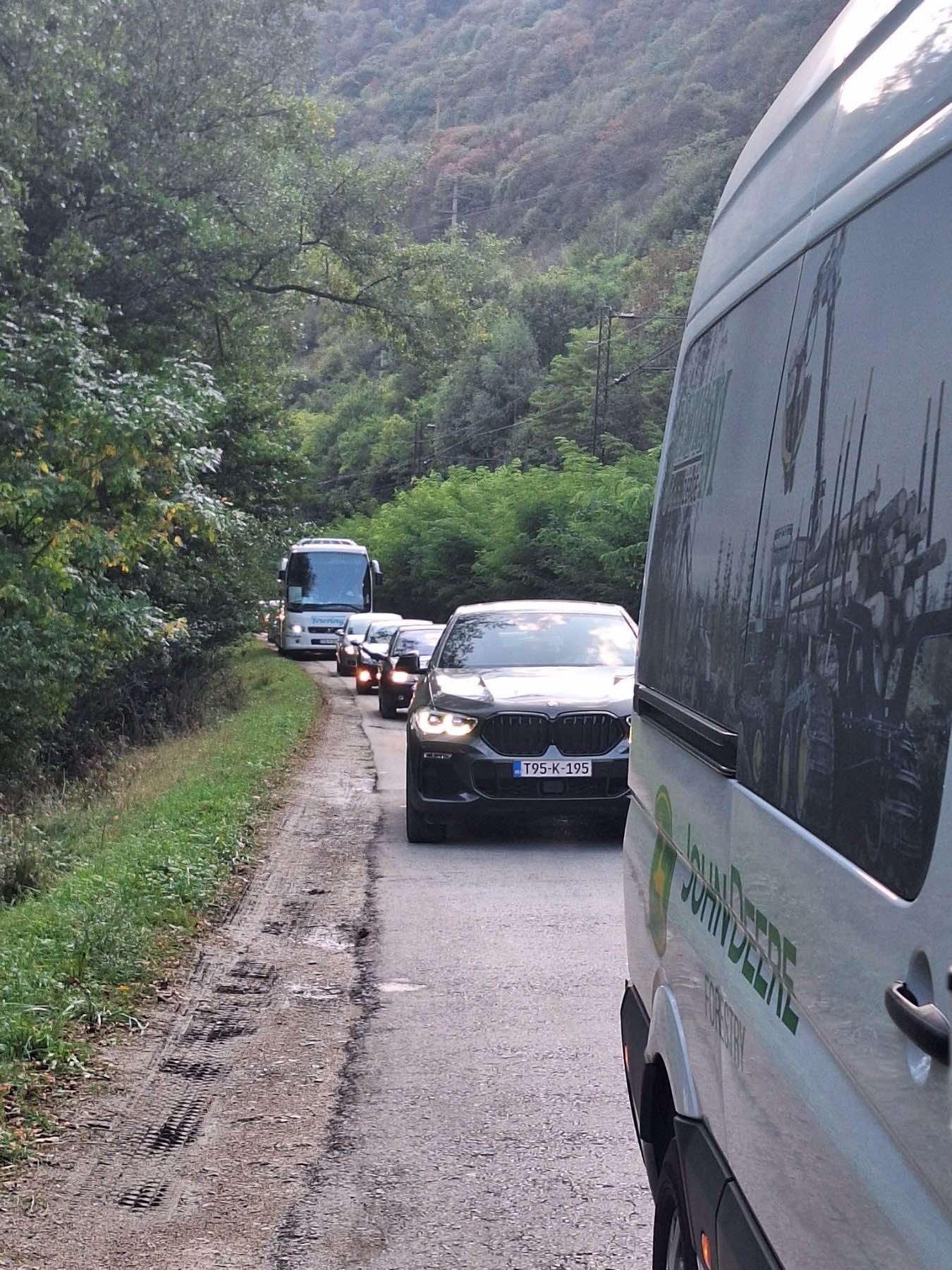 kolone vozila nakon nesreće u Vranduku