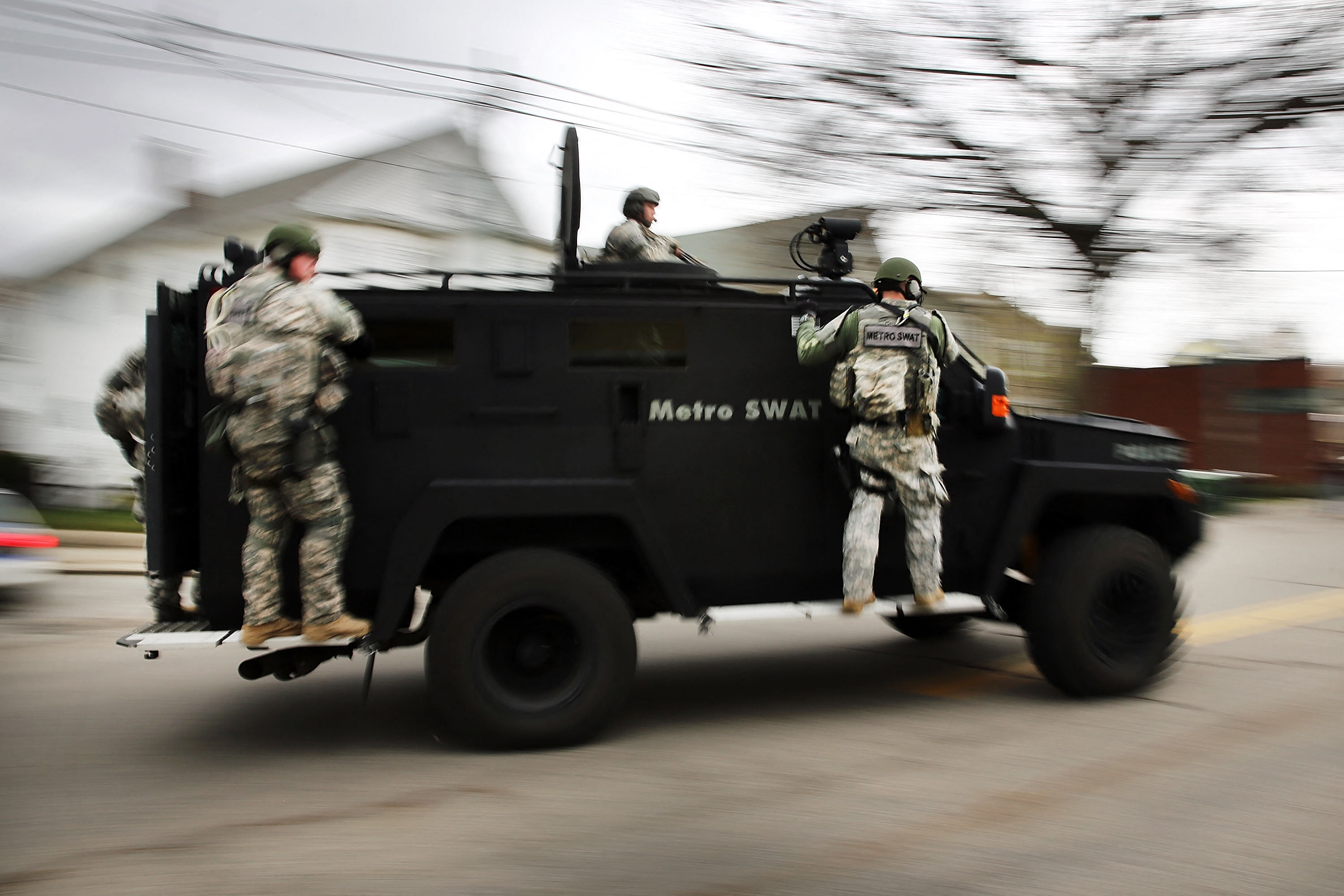 PUCNJAVA SWAT AMERIKA