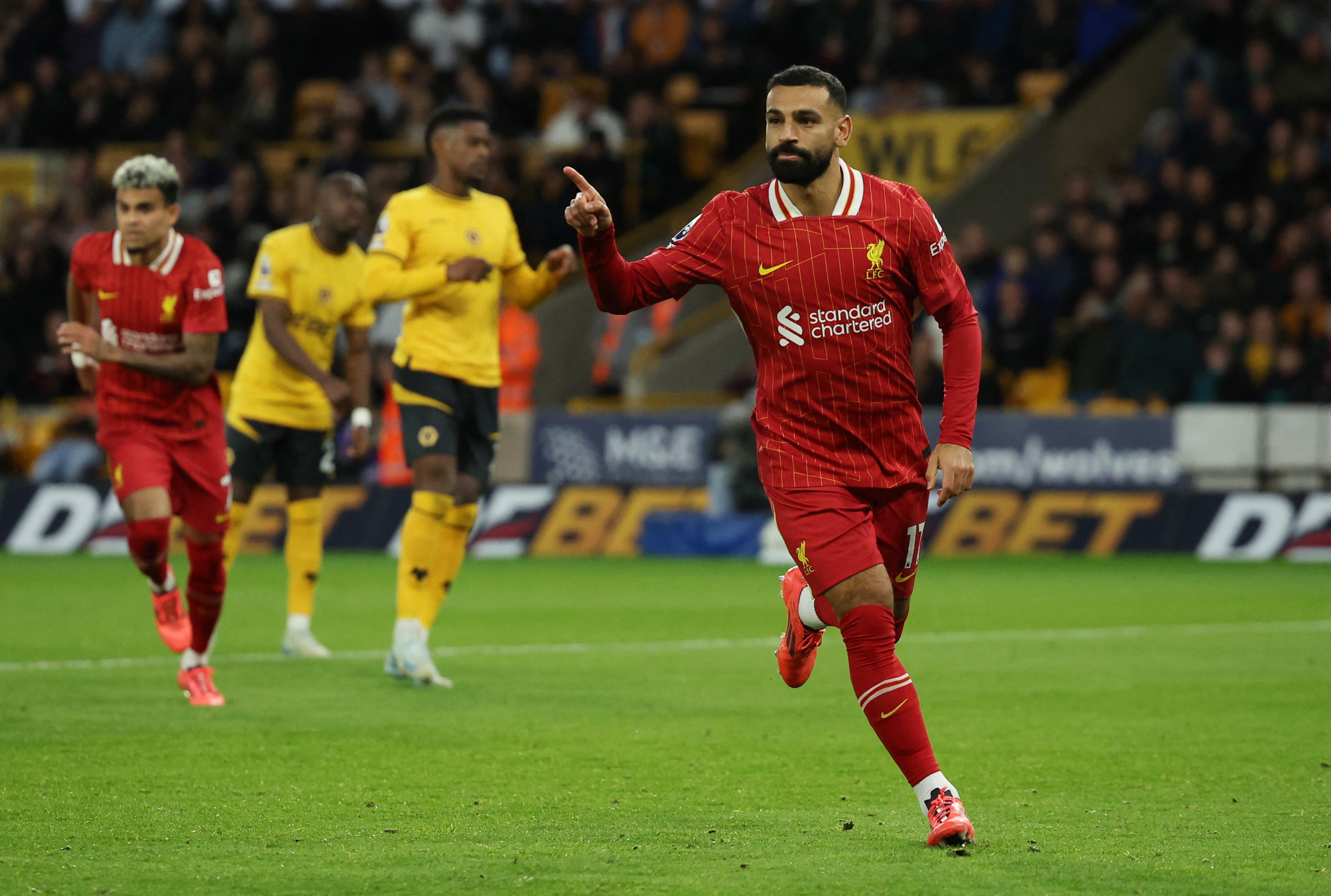 Premier League - Wolverhampton Wanderers v Liverpool