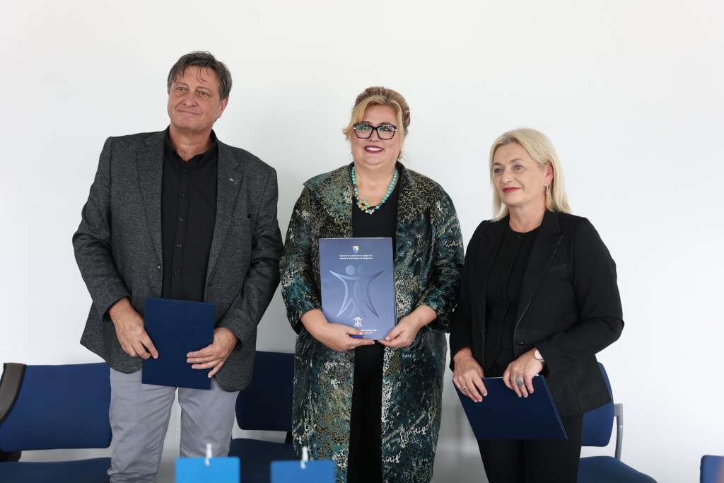 l_51a480db63589cb964a8bf2567a152da