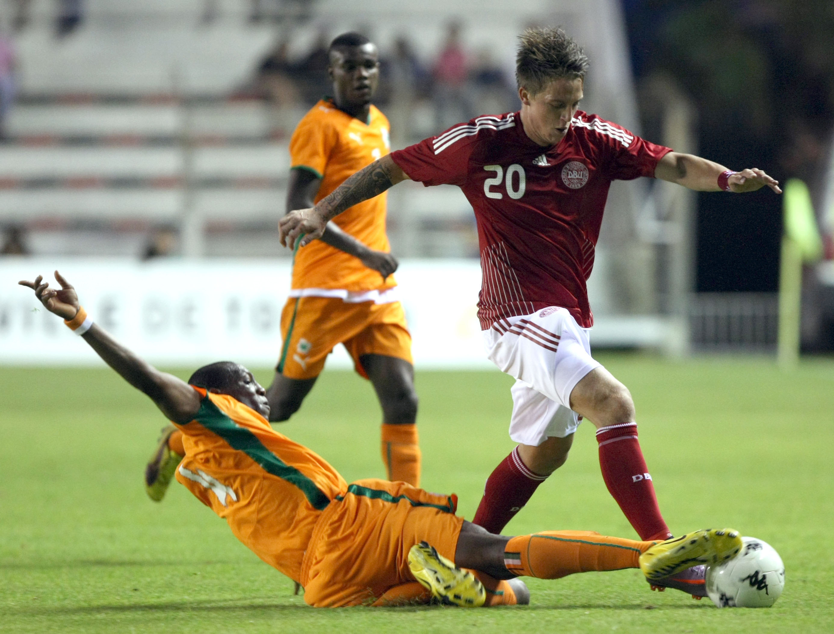 Johnson Soumahoro ,  Nicki Bille Nielsen