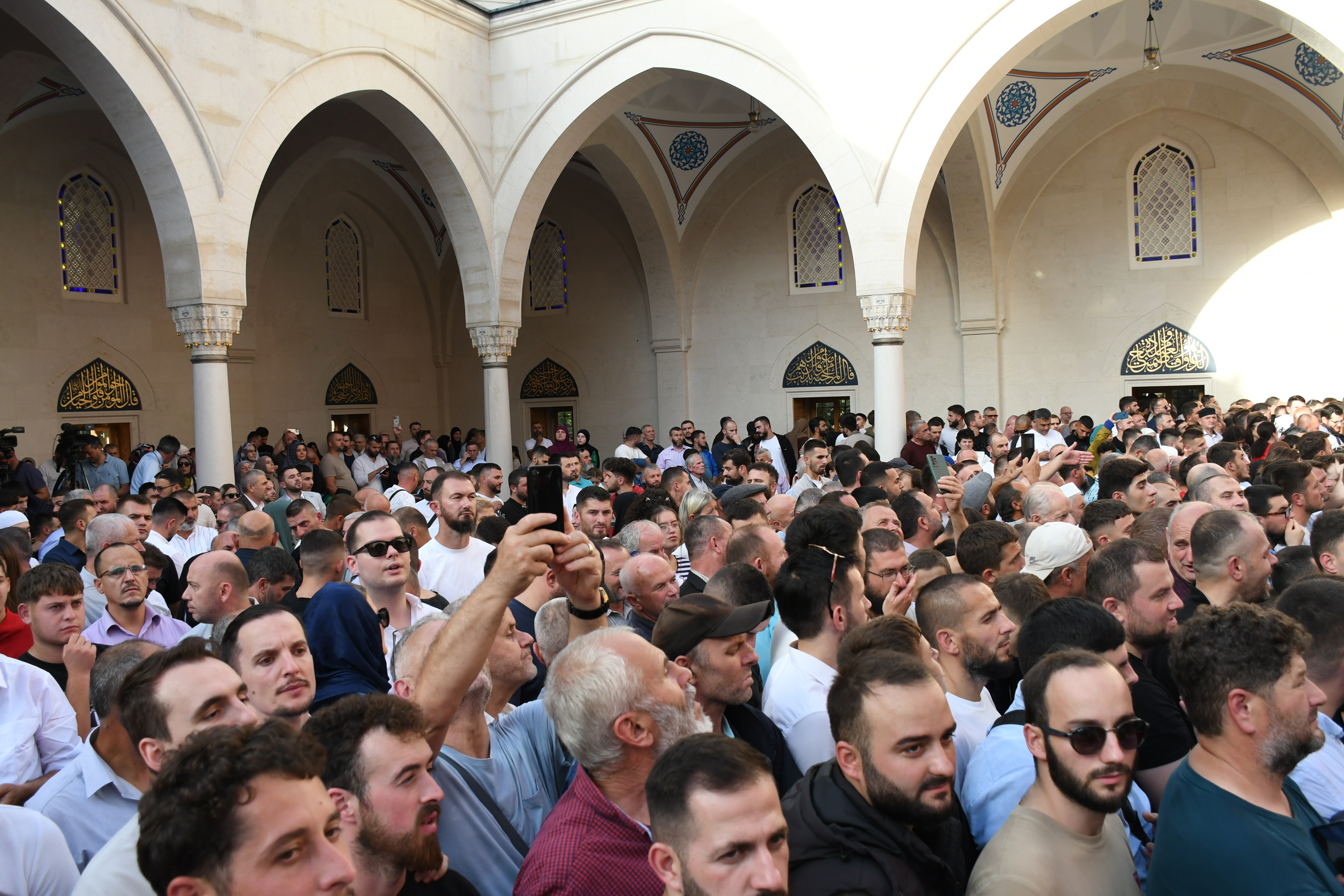 Tirana: Erdogan i Rama svečano otvorili džamiju Namazgah, najveću na Balkanu