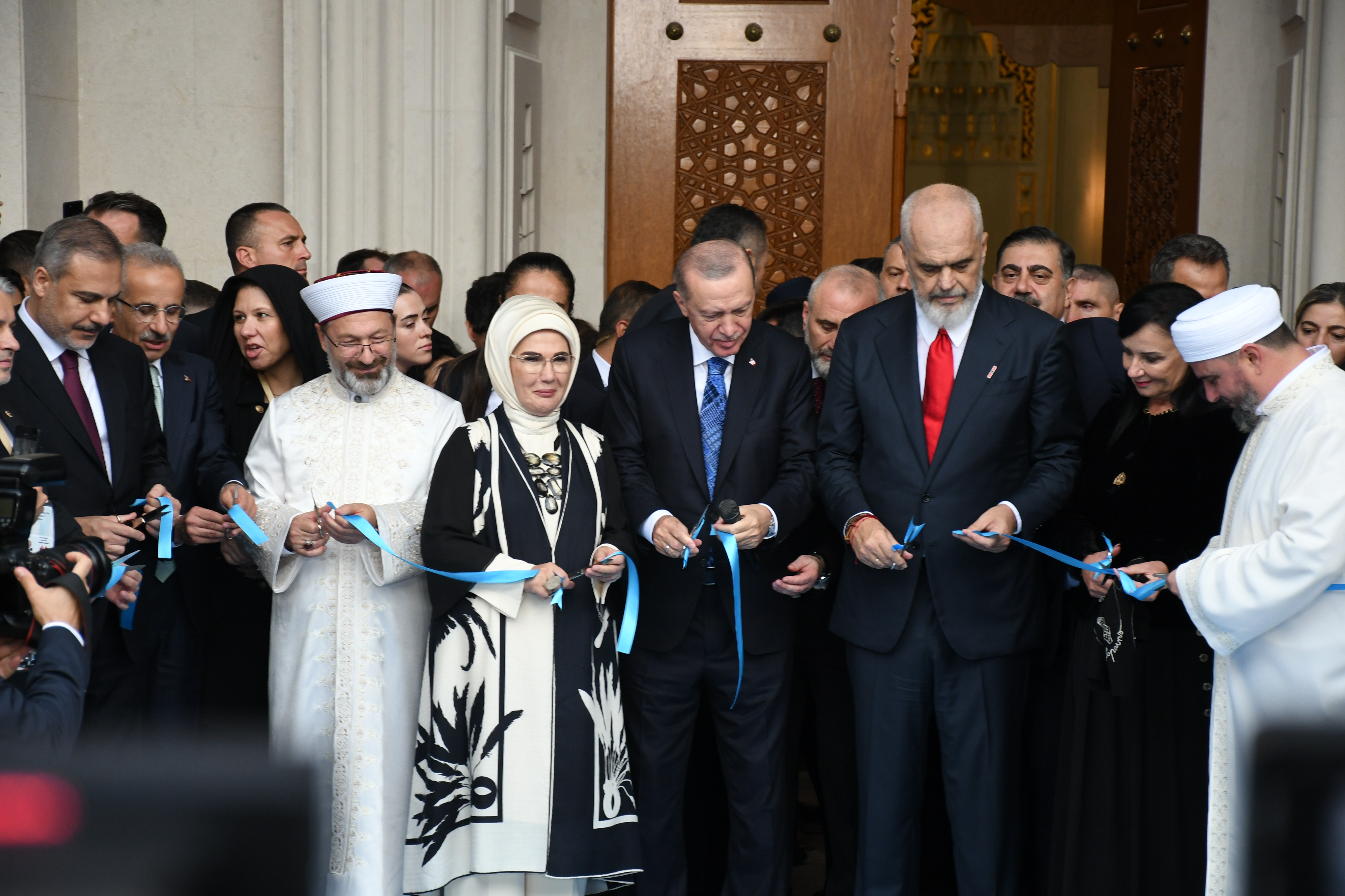 Tirana: Erdogan i Rama svečano otvorili džamiju Namazgah, najveću na Balkanu