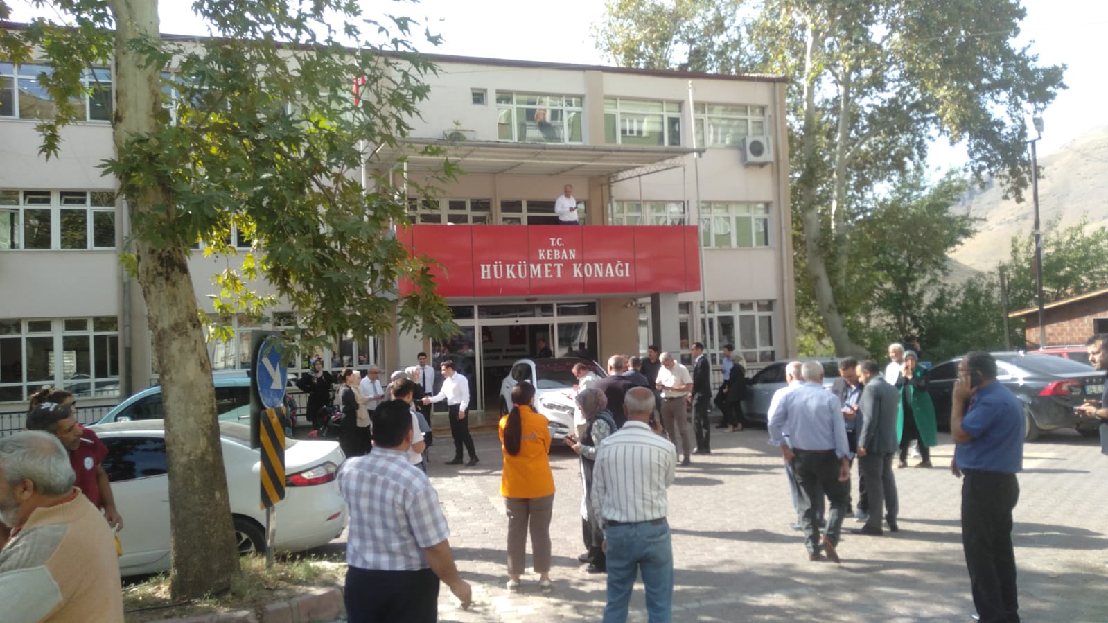 AFAD, Malatya'nın Kale ilçesi olan 5,9 büyüklüğünde deprem meydana geldiğini bildirdi
