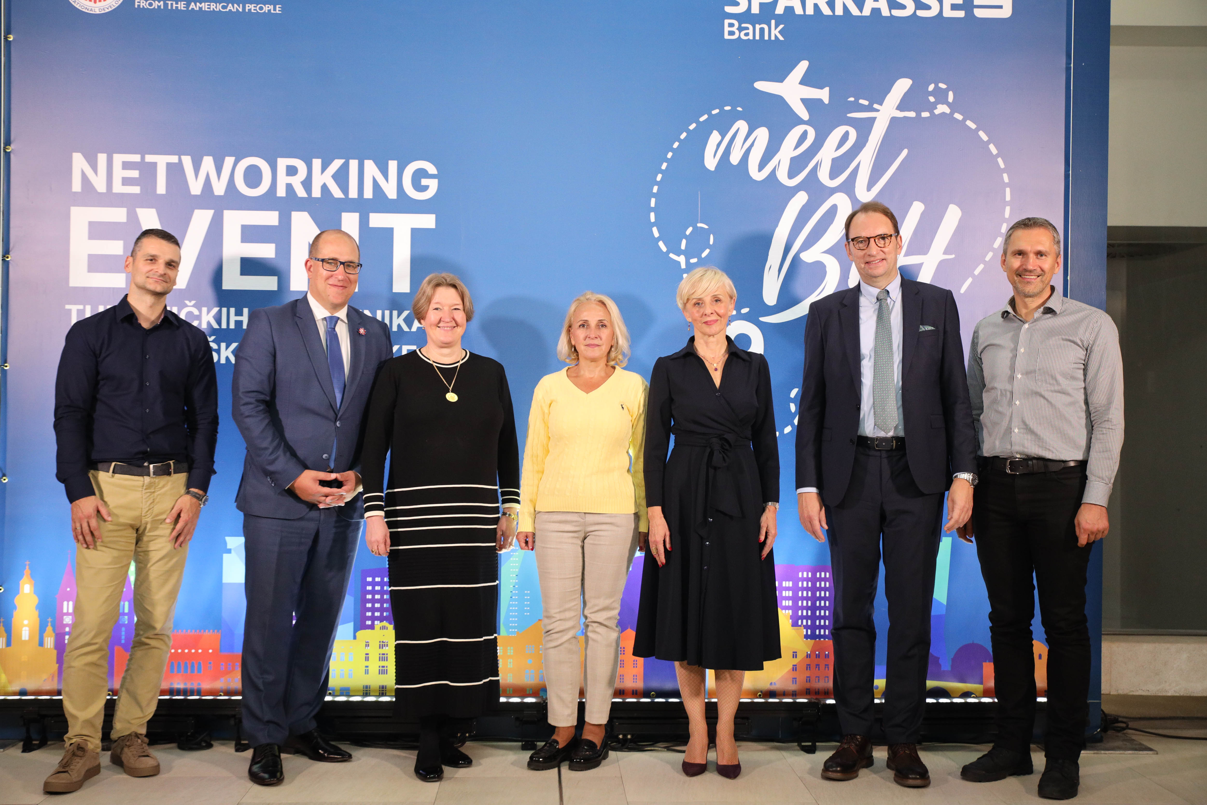 predstavnici USAID-Sparkasse-Ambasade Češke