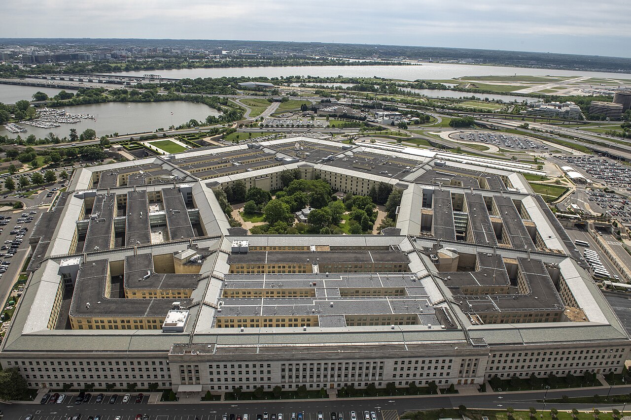 Aerial_Closeup_of_the_Pentagon,_May_11,_2021
