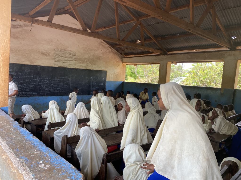 1730288730-skola-zanzibar-Untitled.jpg